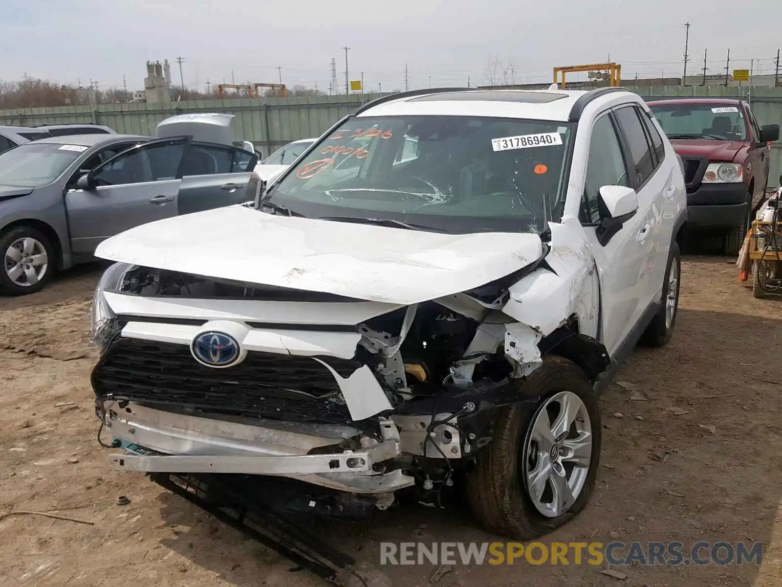 2 Photograph of a damaged car 2T3RWRFV9KW010070 TOYOTA RAV4 2019