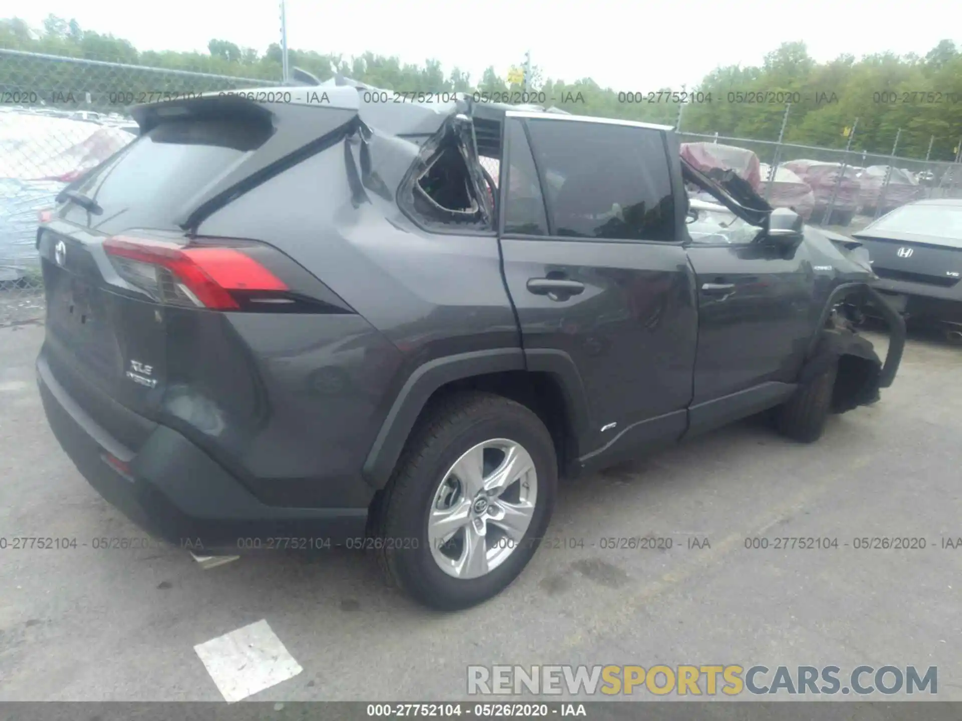 4 Photograph of a damaged car 2T3RWRFV9KW010778 TOYOTA RAV4 2019