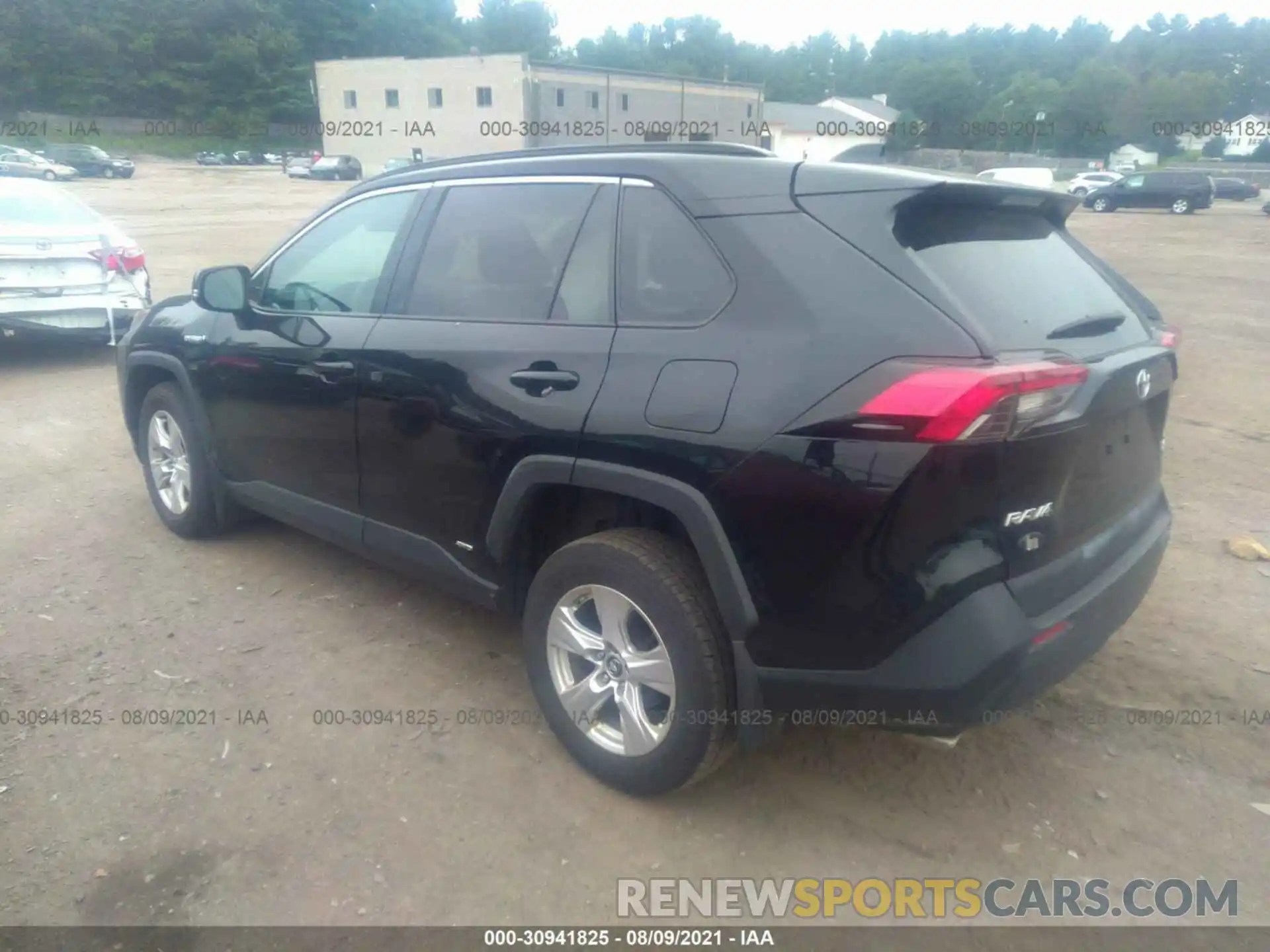 3 Photograph of a damaged car 2T3RWRFV9KW027578 TOYOTA RAV4 2019