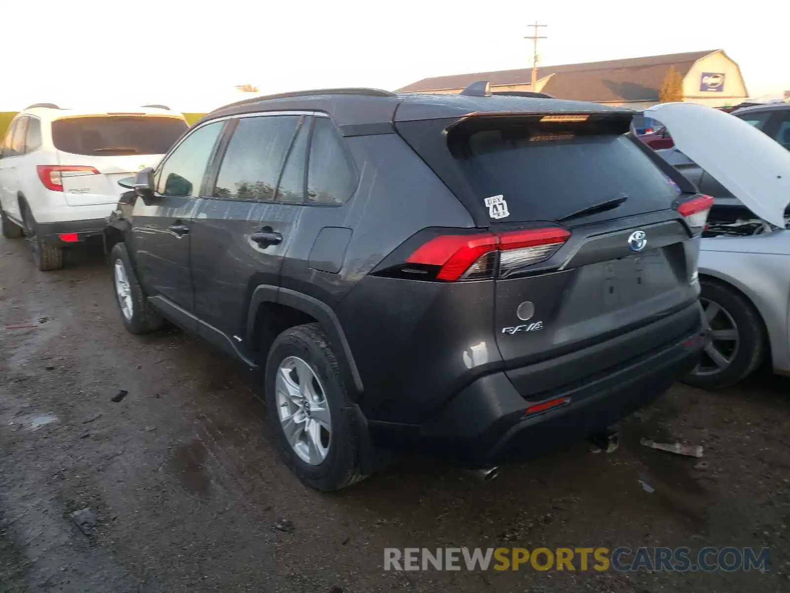 3 Фотография поврежденного автомобиля 2T3RWRFV9KW037690 TOYOTA RAV4 2019