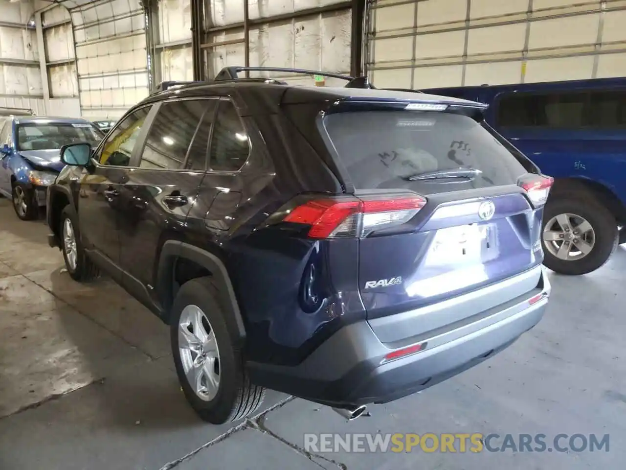 3 Photograph of a damaged car 2T3RWRFV9KW039049 TOYOTA RAV4 2019