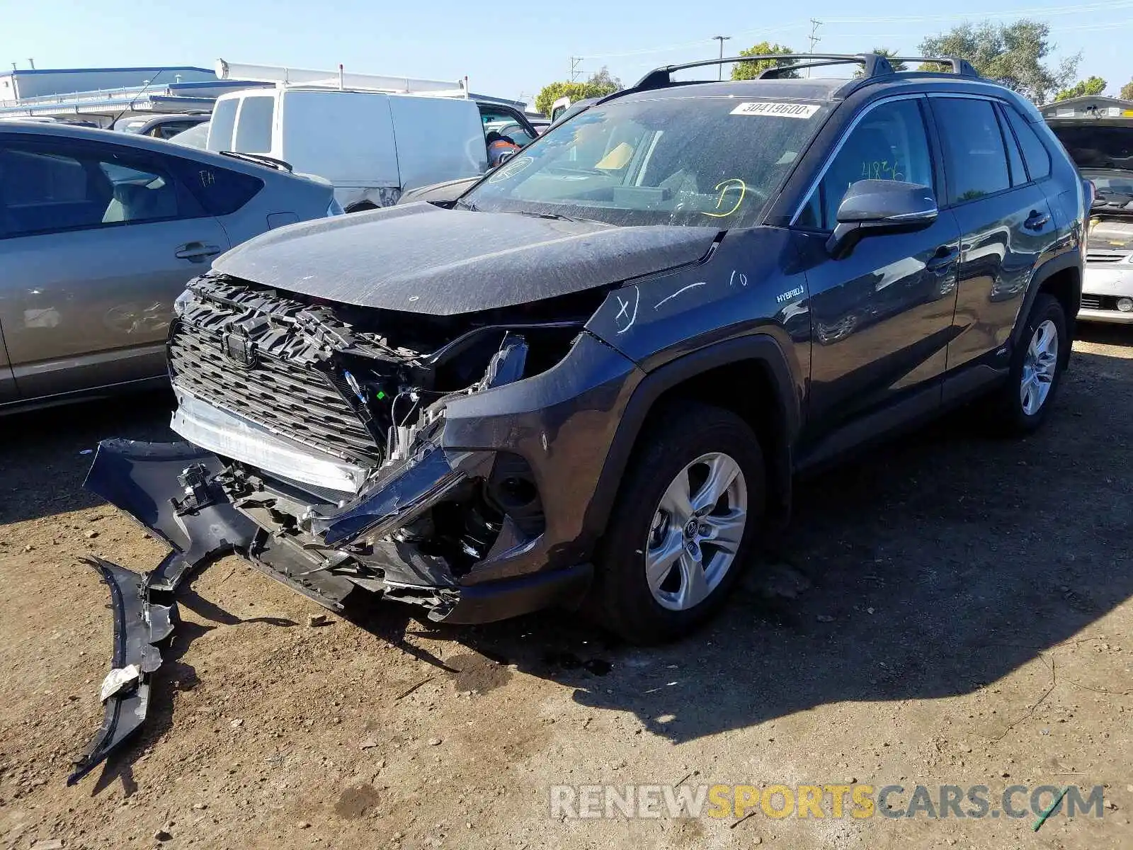 2 Photograph of a damaged car 2T3RWRFV9KW040637 TOYOTA RAV4 2019