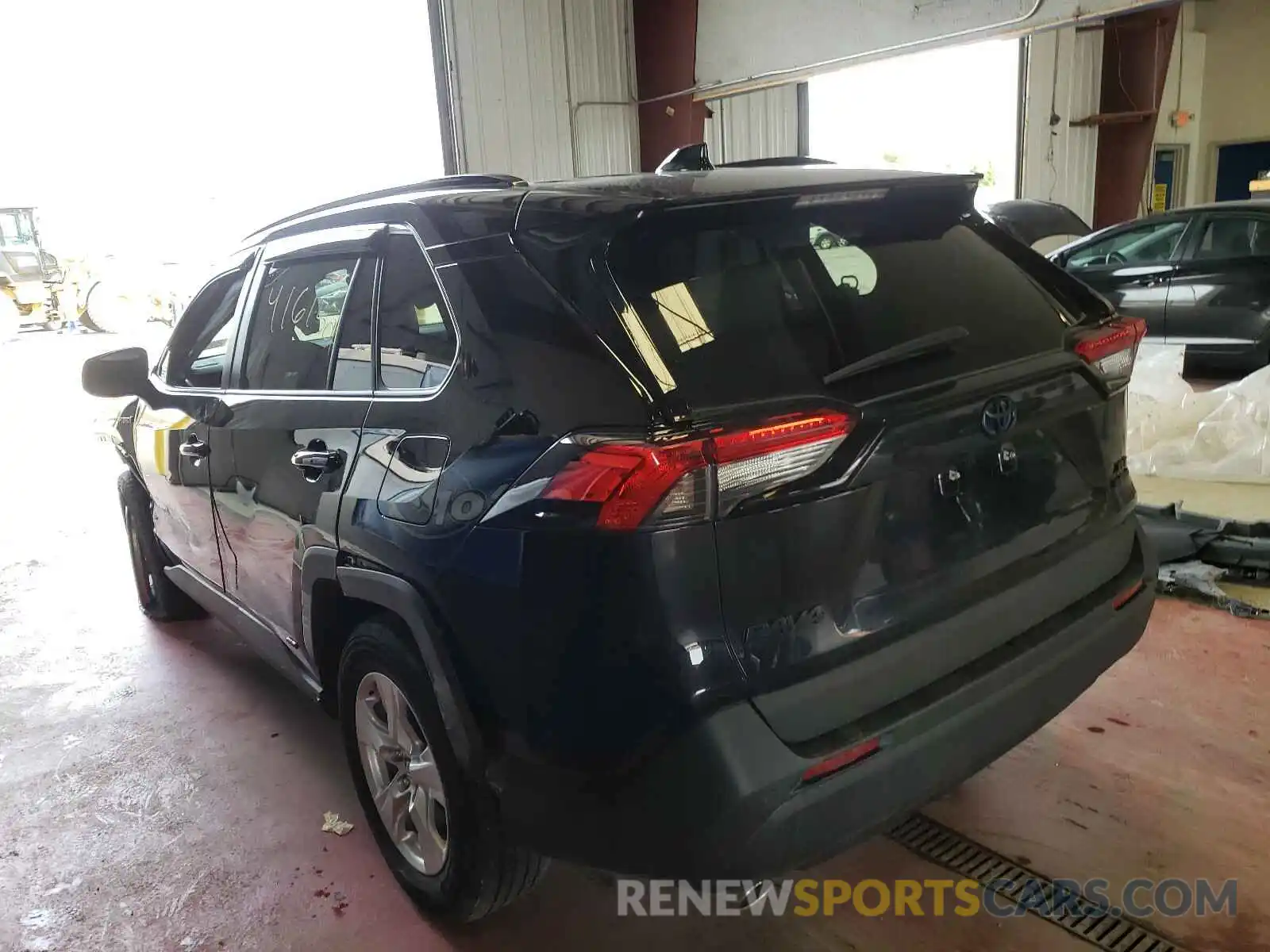 3 Фотография поврежденного автомобиля 2T3RWRFV9KW042789 TOYOTA RAV4 2019