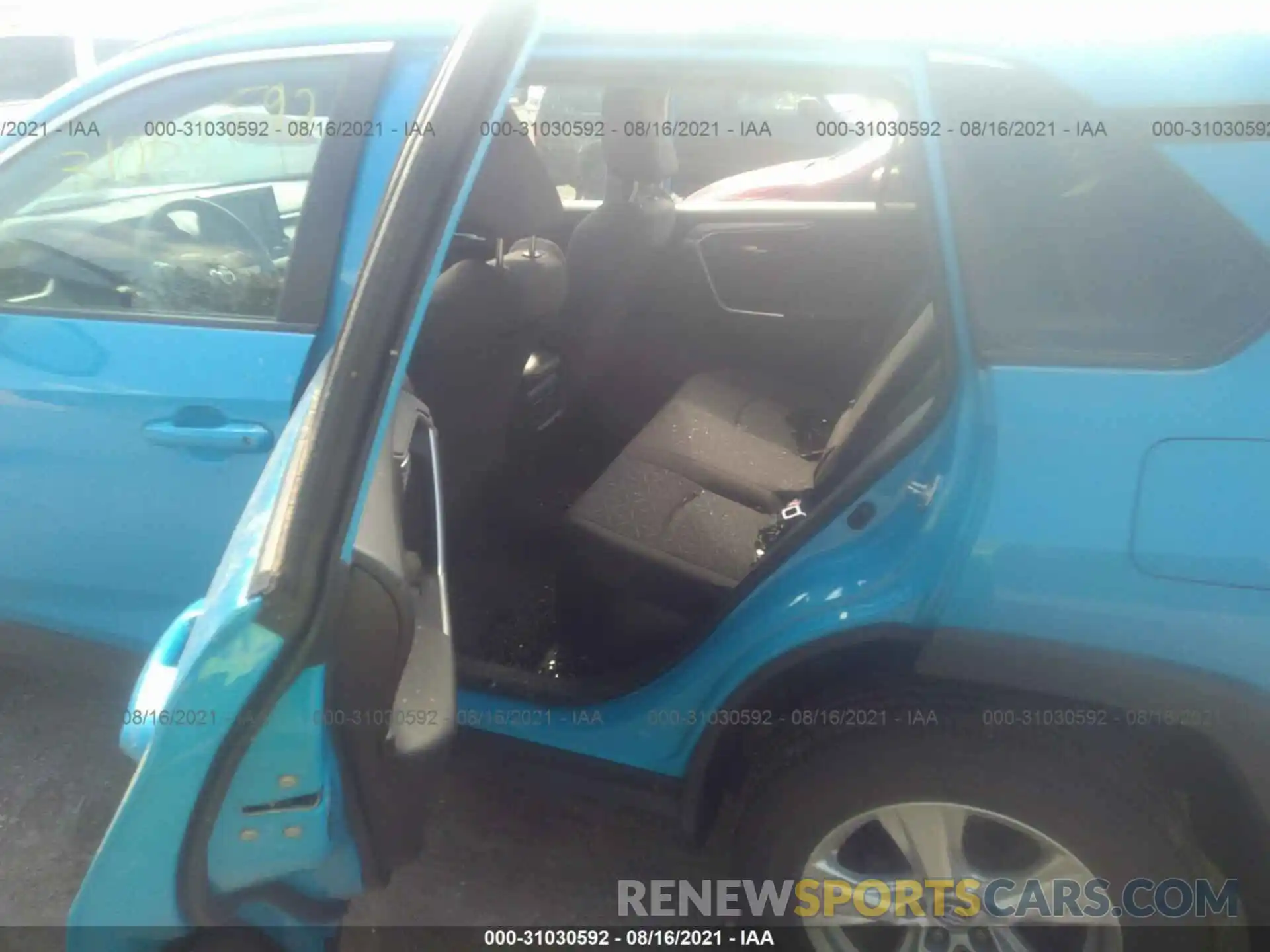 8 Photograph of a damaged car 2T3RWRFVXKW003824 TOYOTA RAV4 2019