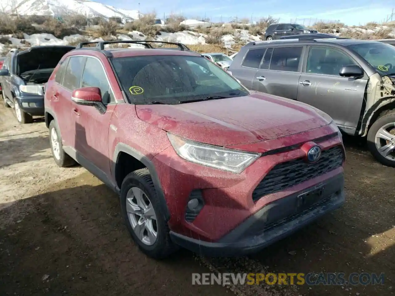 1 Photograph of a damaged car 2T3RWRFVXKW014144 TOYOTA RAV4 2019