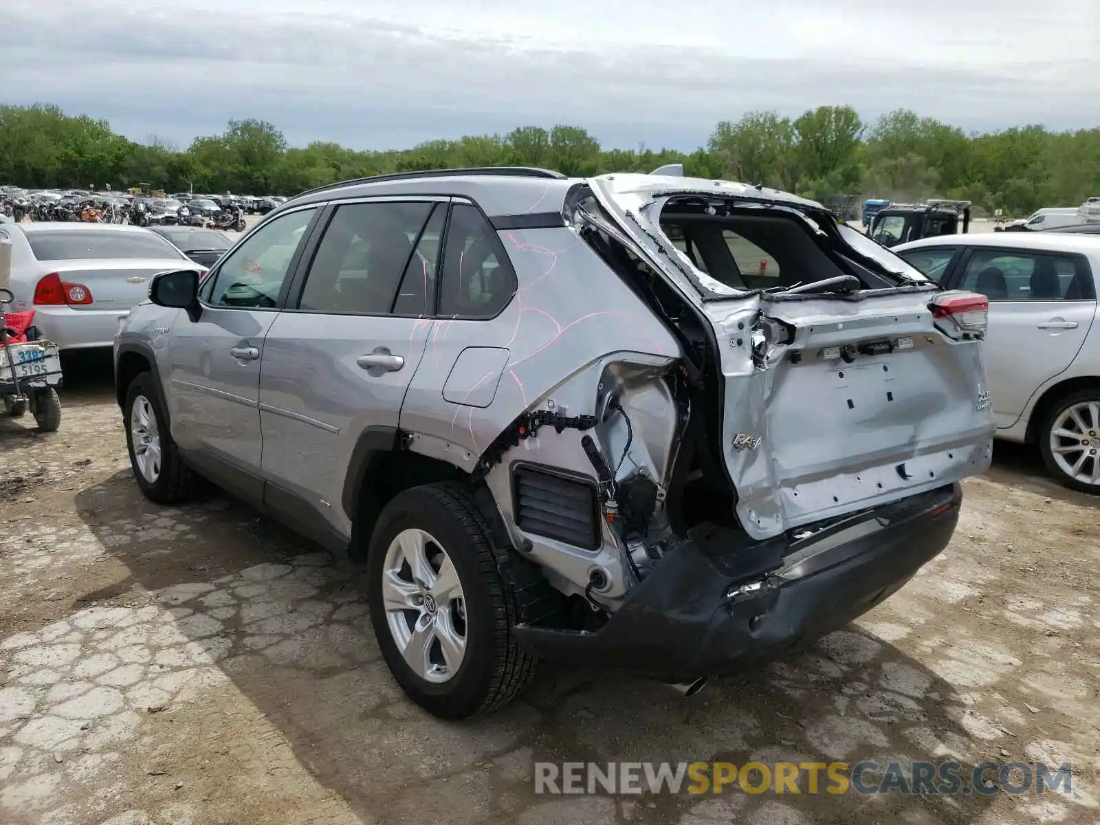 3 Photograph of a damaged car 2T3RWRFVXKW029131 TOYOTA RAV4 2019