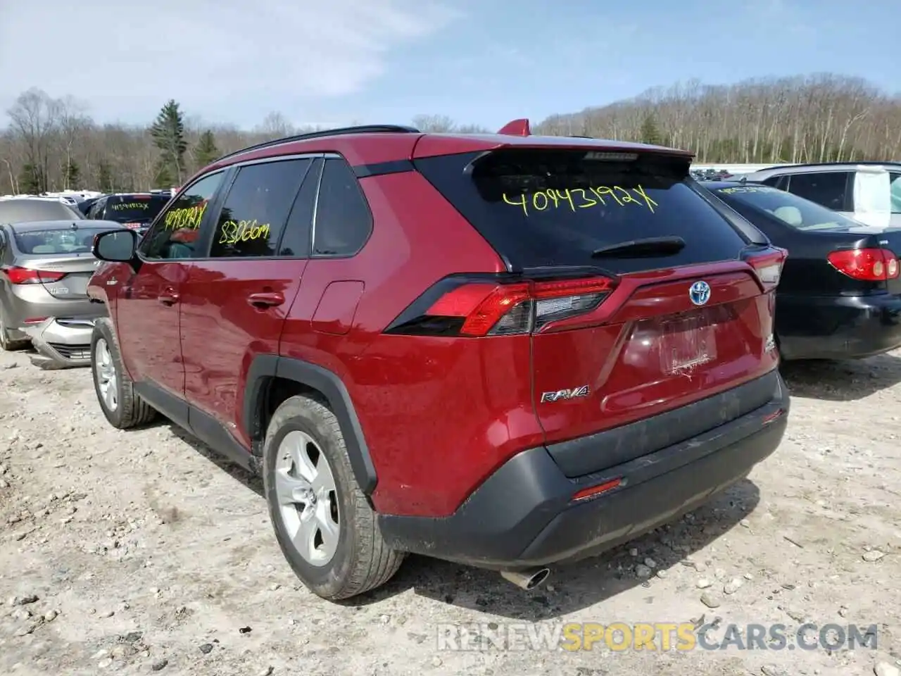 3 Photograph of a damaged car 2T3RWRFVXKW045510 TOYOTA RAV4 2019