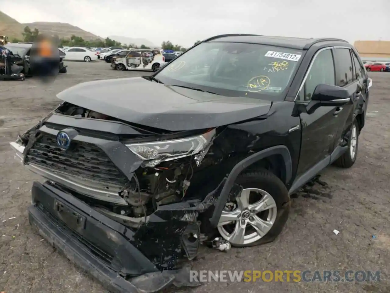 2 Photograph of a damaged car 2T3RWRFVXKW046415 TOYOTA RAV4 2019