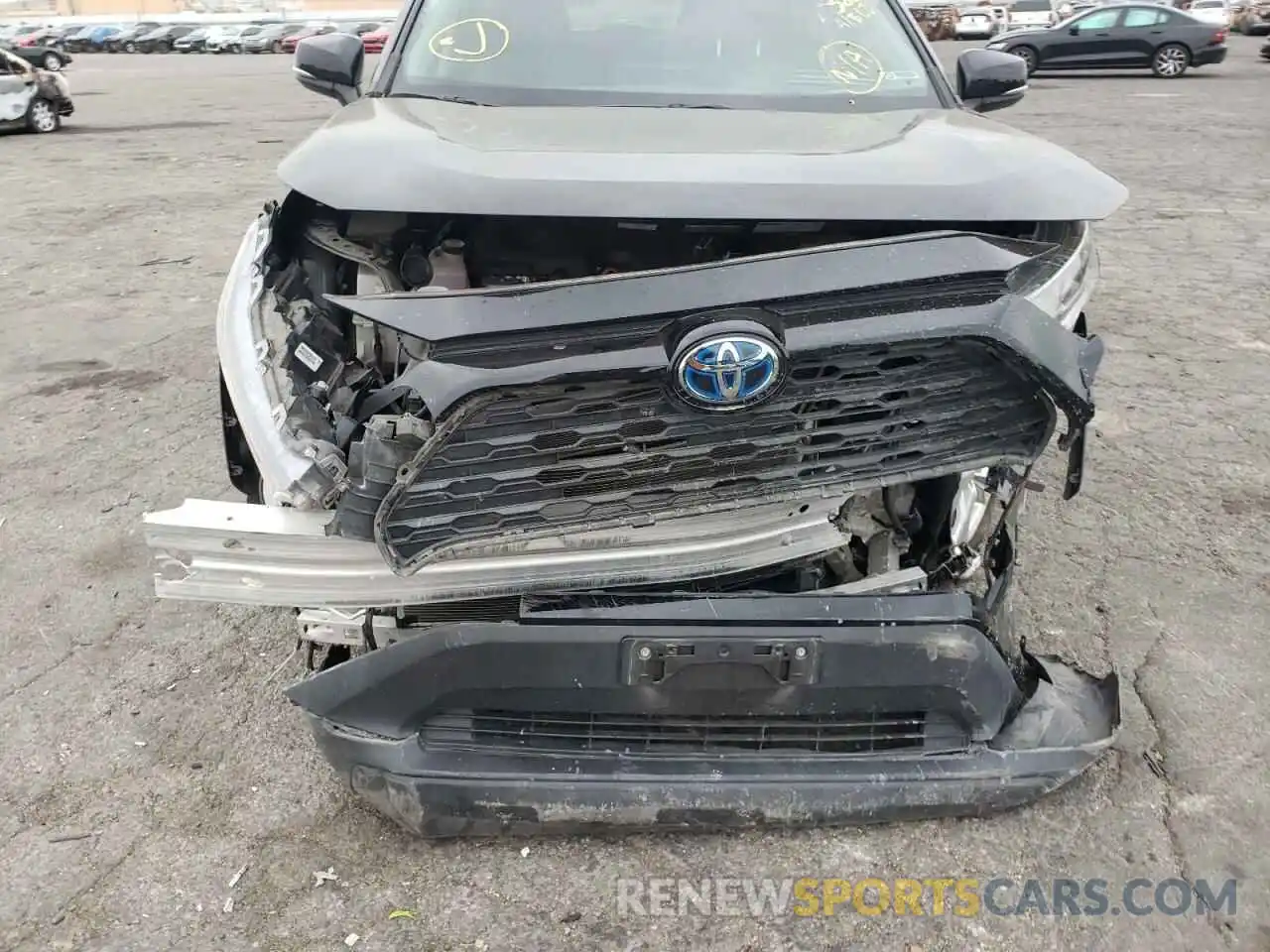 9 Photograph of a damaged car 2T3RWRFVXKW046415 TOYOTA RAV4 2019