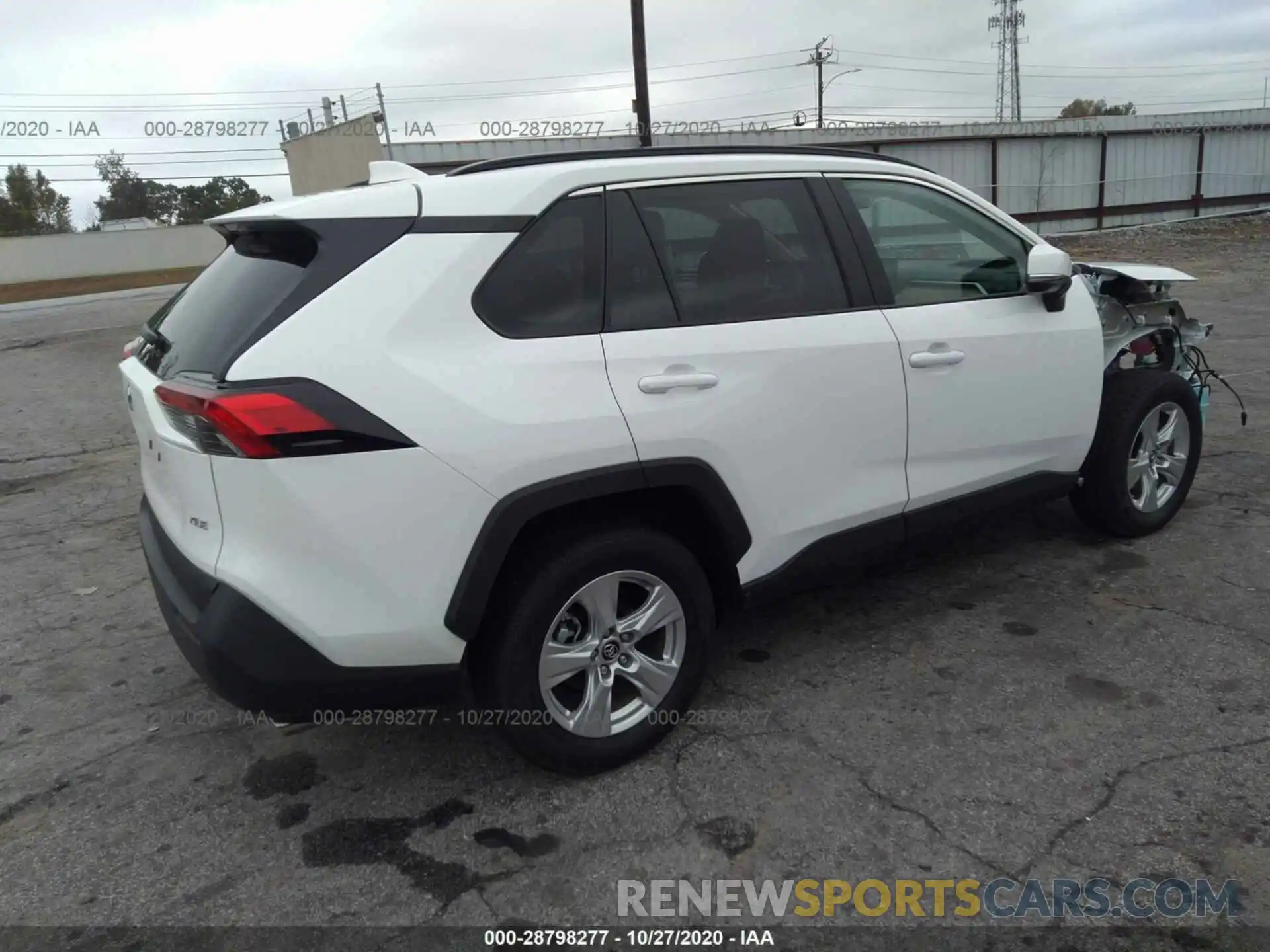 4 Photograph of a damaged car 2T3W1RFV0KC002765 TOYOTA RAV4 2019