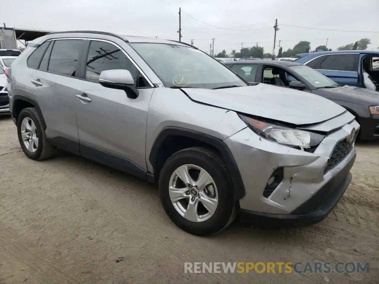 1 Photograph of a damaged car 2T3W1RFV0KC002782 TOYOTA RAV4 2019