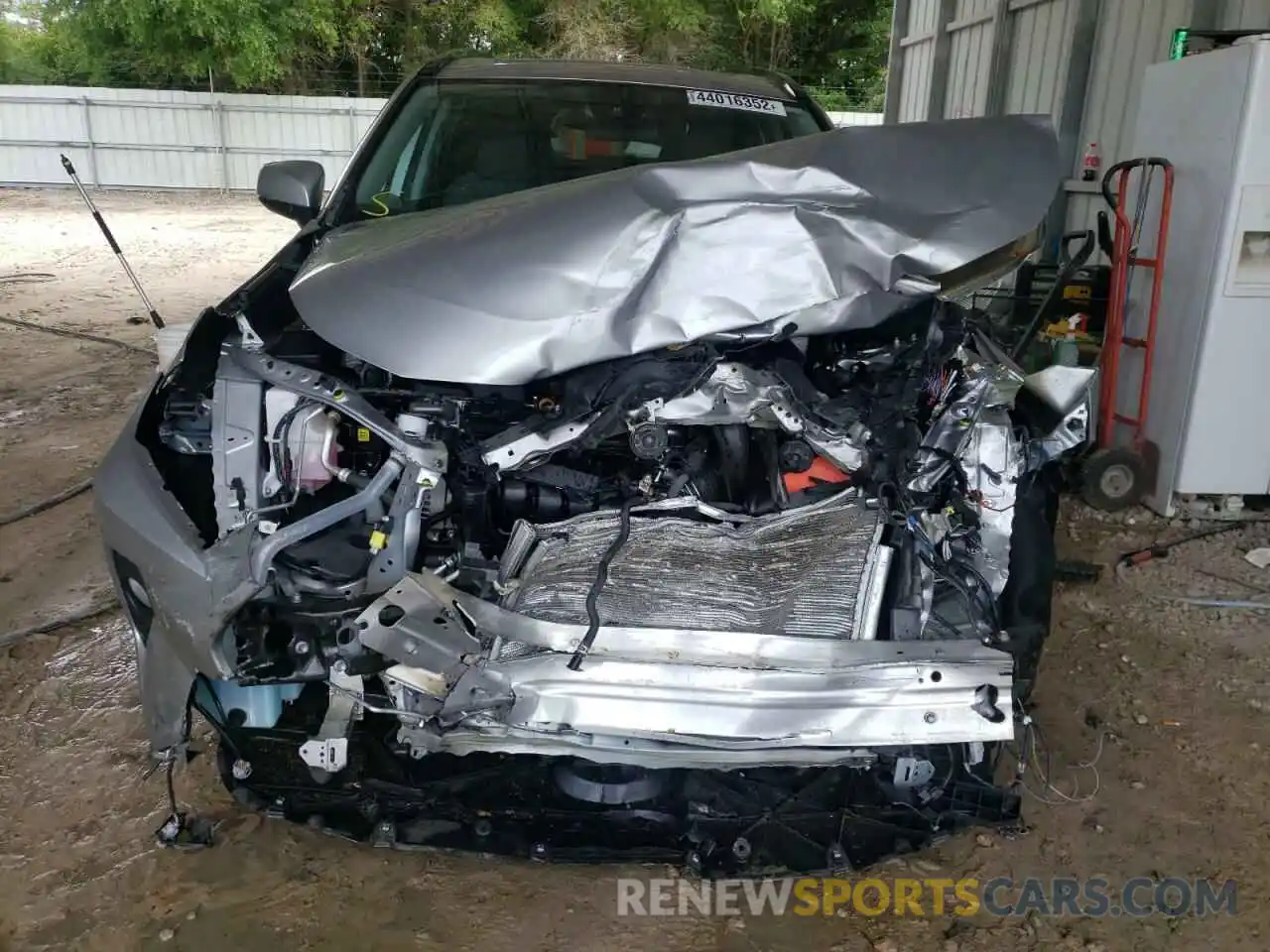 9 Photograph of a damaged car 2T3W1RFV0KC005410 TOYOTA RAV4 2019