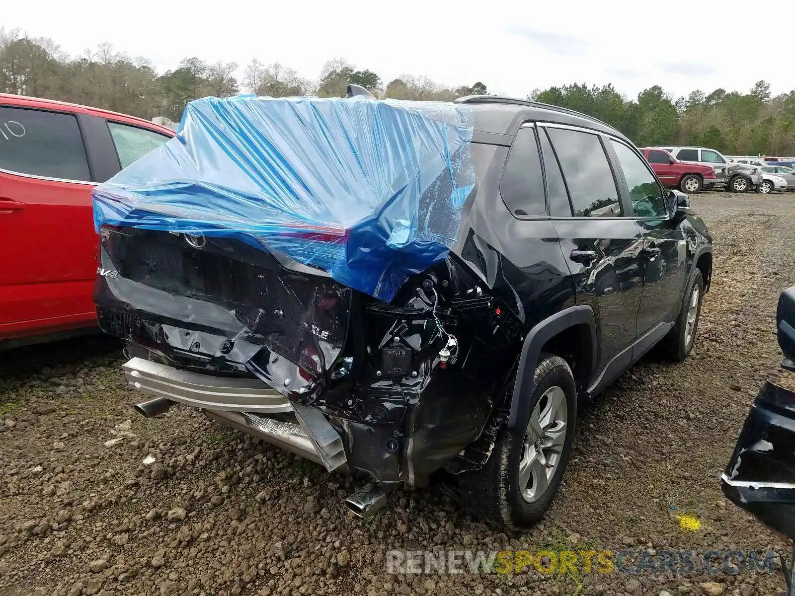 4 Photograph of a damaged car 2T3W1RFV0KC006380 TOYOTA RAV4 2019