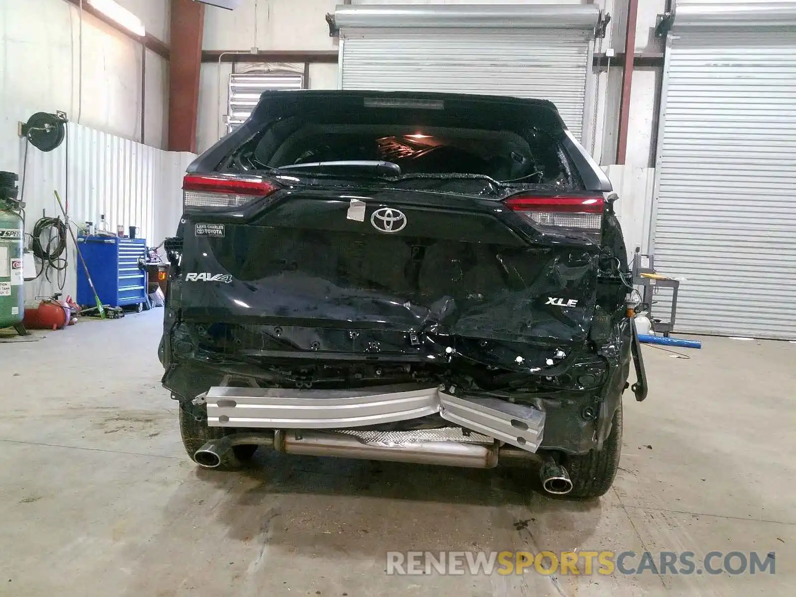 9 Photograph of a damaged car 2T3W1RFV0KC006380 TOYOTA RAV4 2019