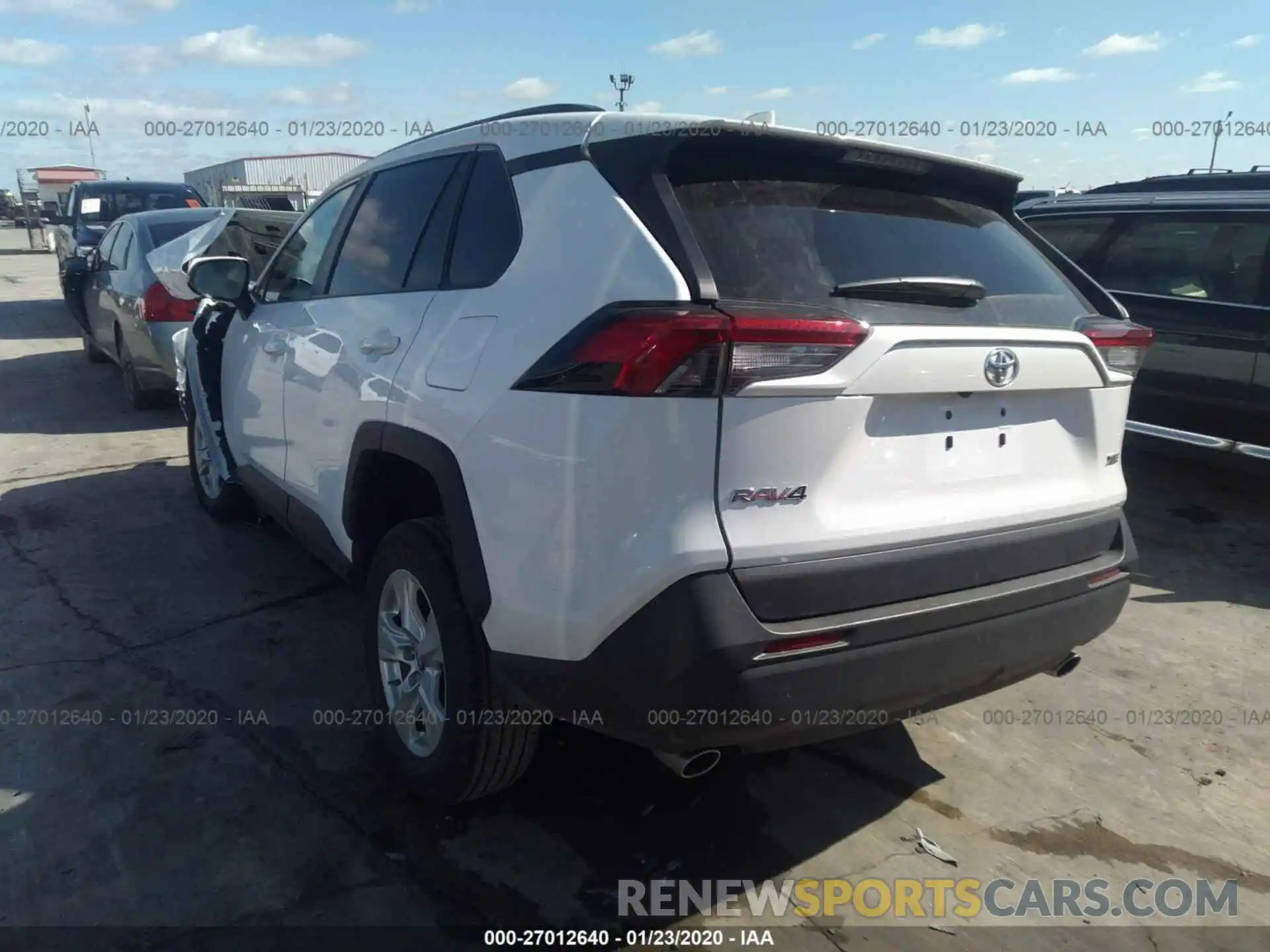 3 Photograph of a damaged car 2T3W1RFV0KC007643 TOYOTA RAV4 2019