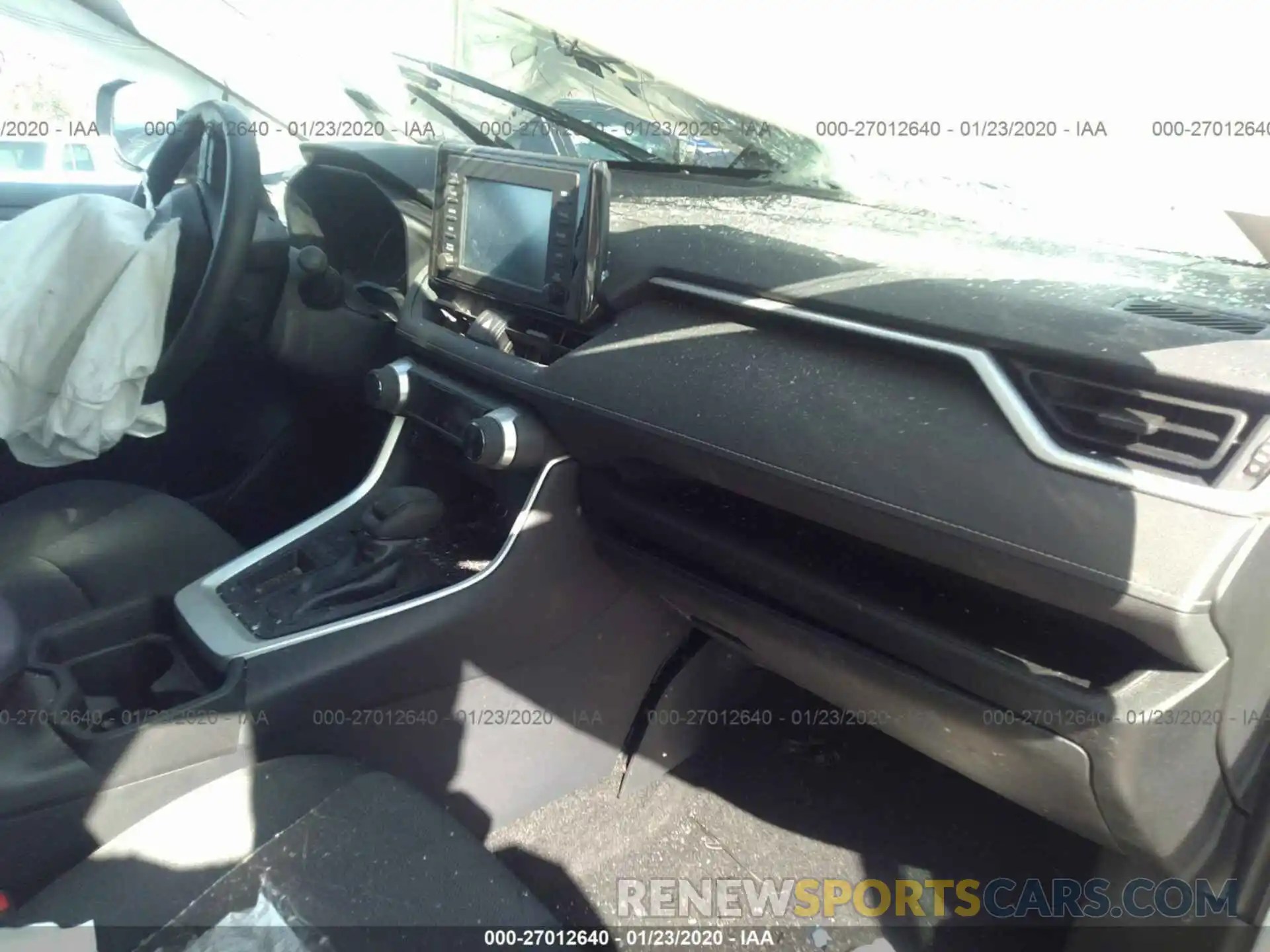 5 Photograph of a damaged car 2T3W1RFV0KC007643 TOYOTA RAV4 2019