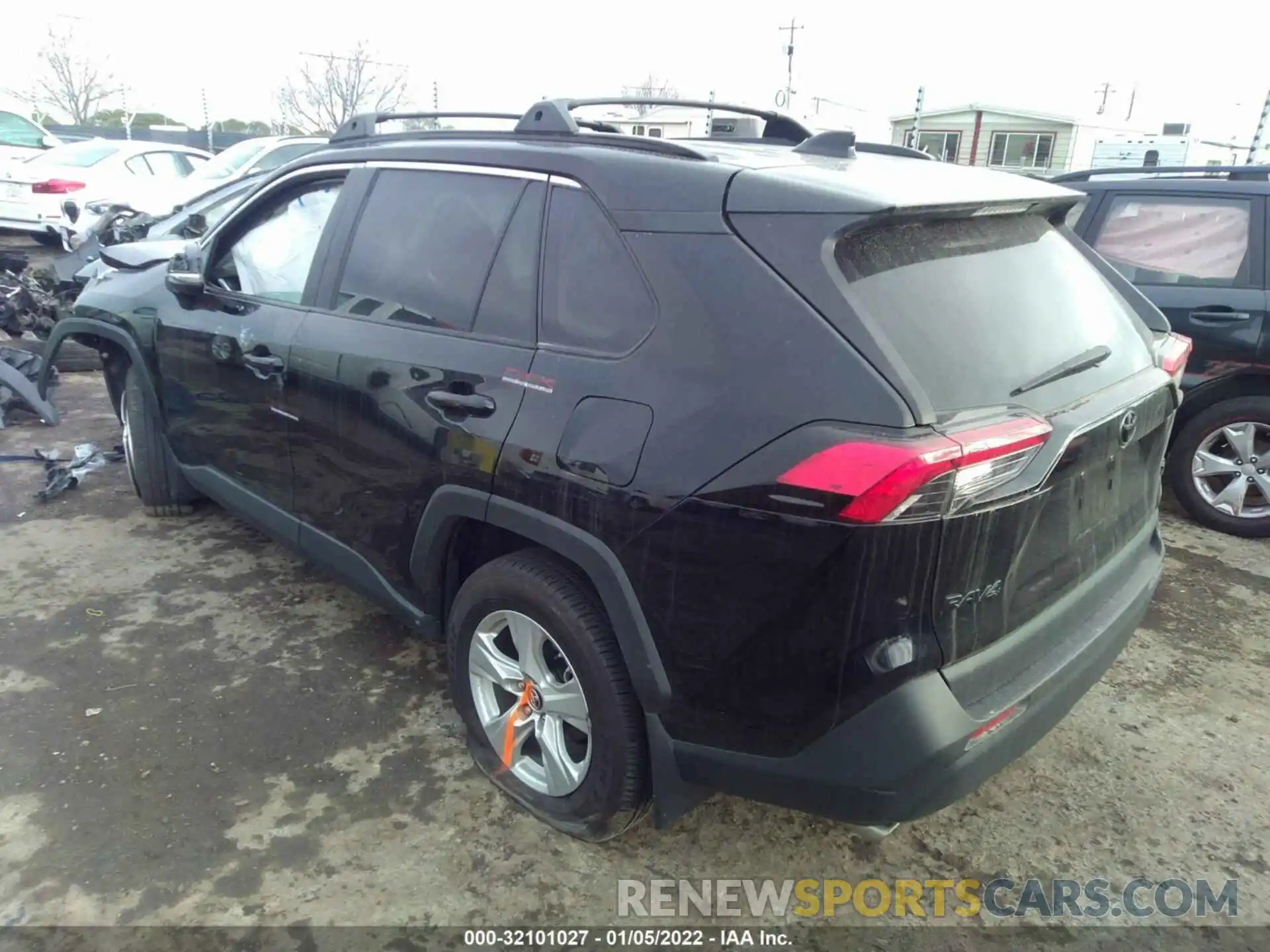 3 Фотография поврежденного автомобиля 2T3W1RFV0KC012714 TOYOTA RAV4 2019