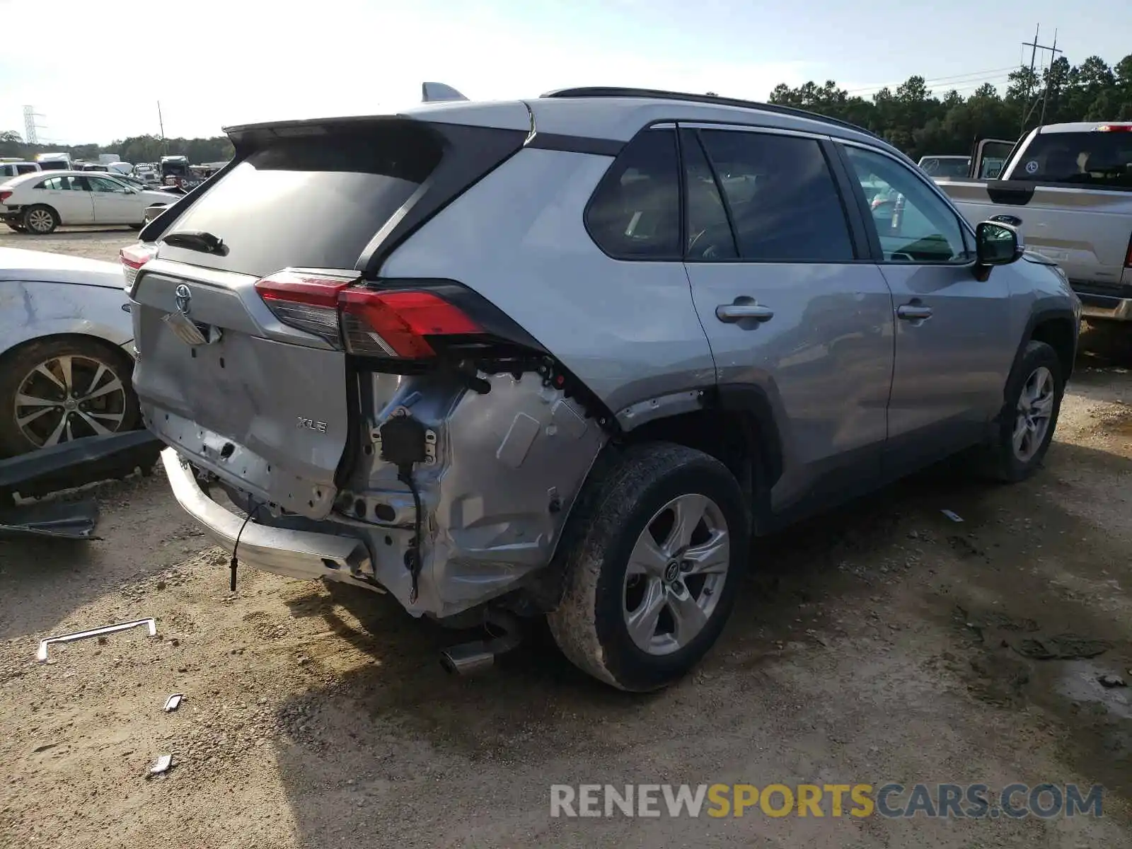 4 Photograph of a damaged car 2T3W1RFV0KC016679 TOYOTA RAV4 2019