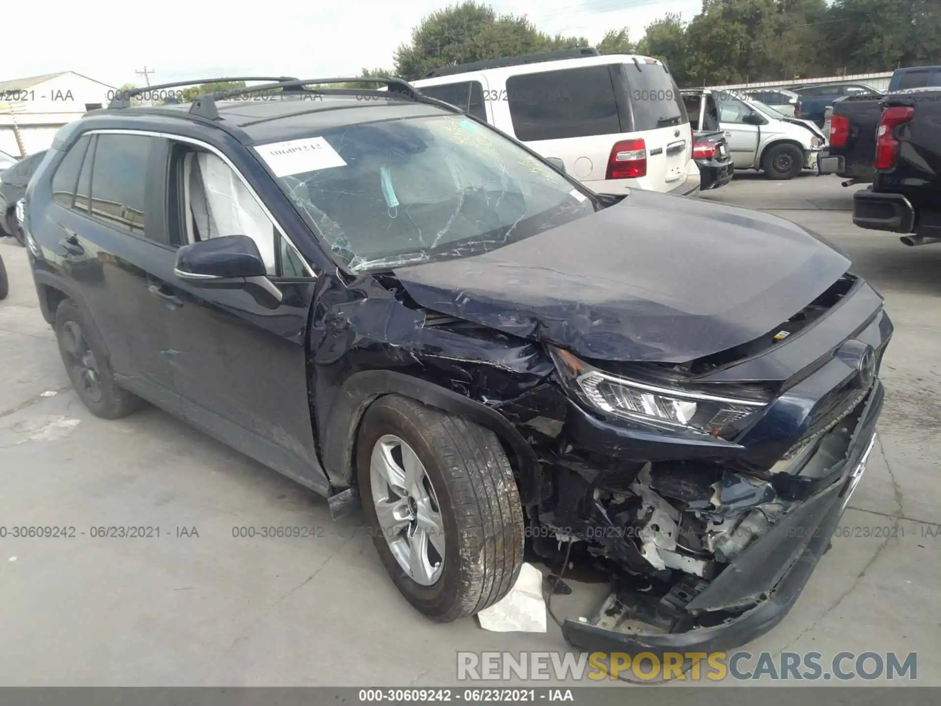 1 Photograph of a damaged car 2T3W1RFV0KC018531 TOYOTA RAV4 2019