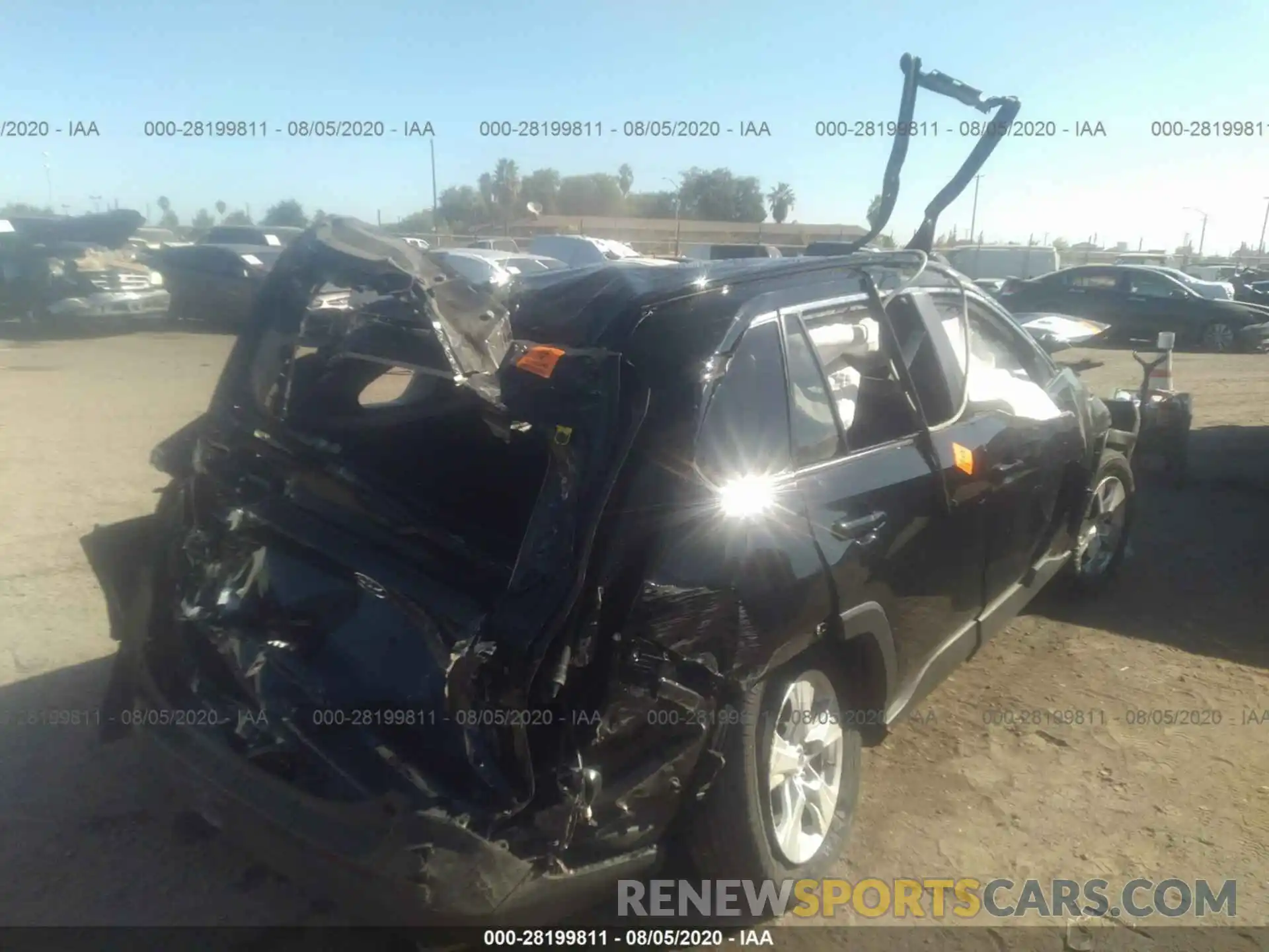 4 Photograph of a damaged car 2T3W1RFV0KC018853 TOYOTA RAV4 2019