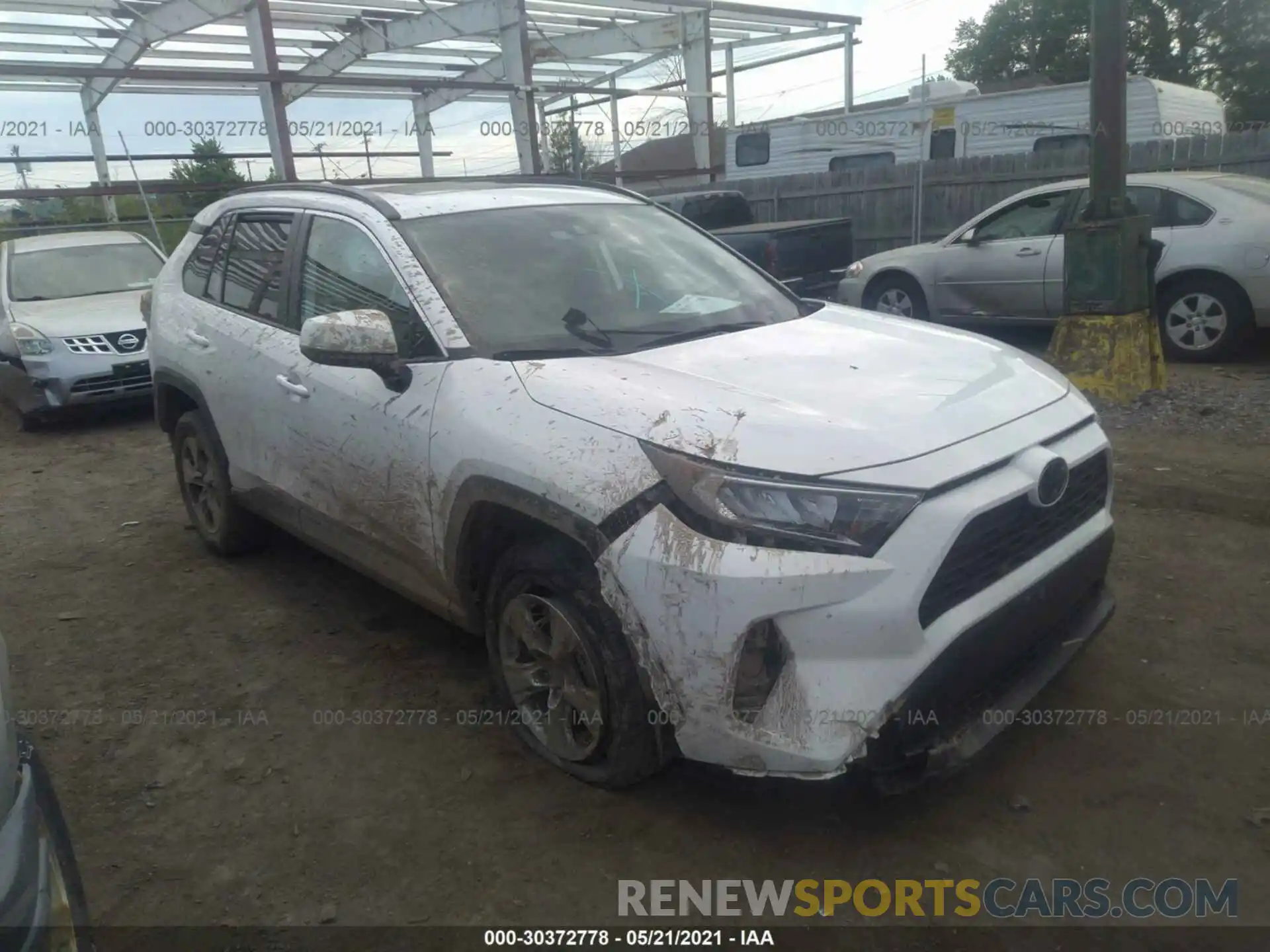 1 Photograph of a damaged car 2T3W1RFV0KC024944 TOYOTA RAV4 2019