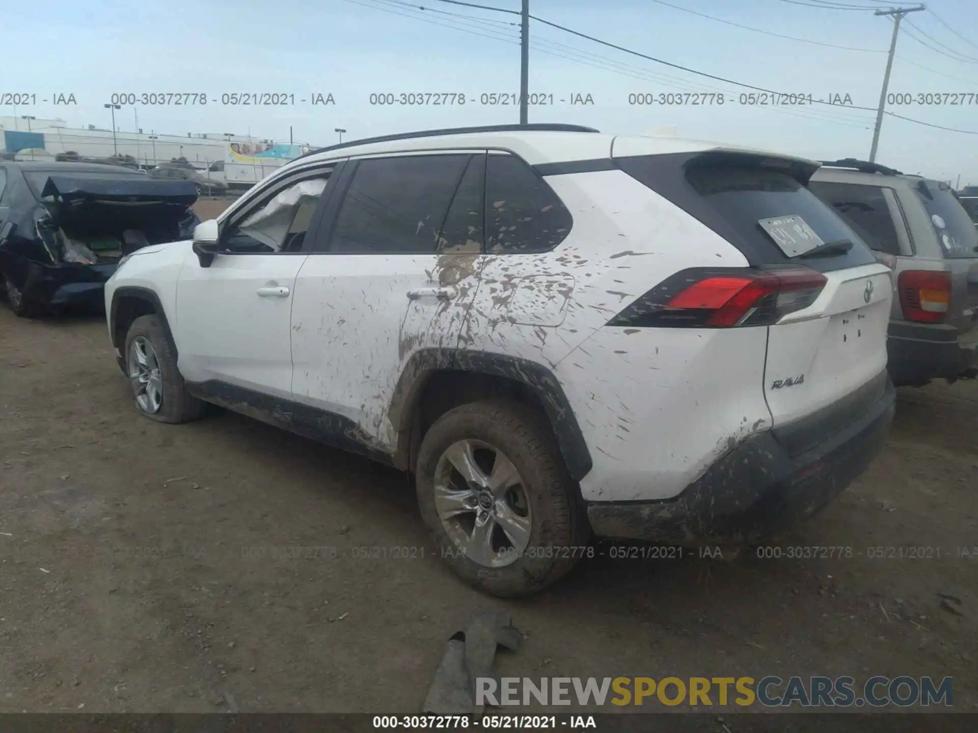 3 Фотография поврежденного автомобиля 2T3W1RFV0KC024944 TOYOTA RAV4 2019