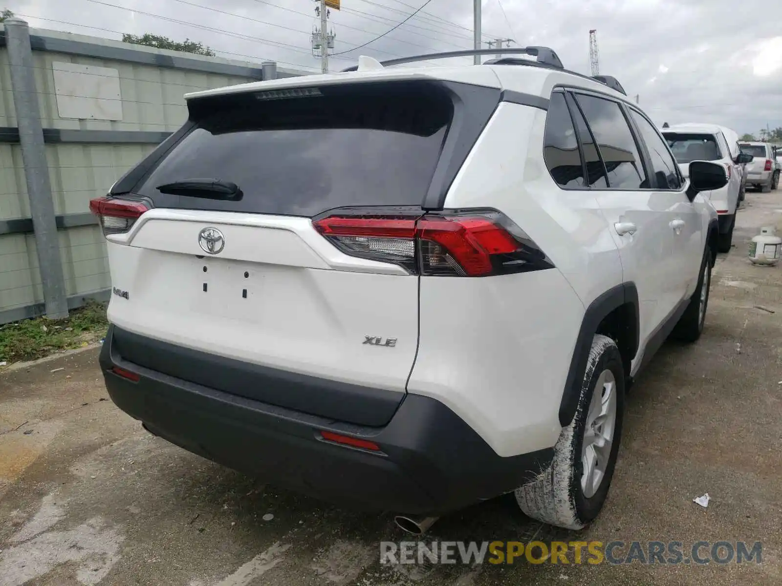 4 Photograph of a damaged car 2T3W1RFV0KC025379 TOYOTA RAV4 2019