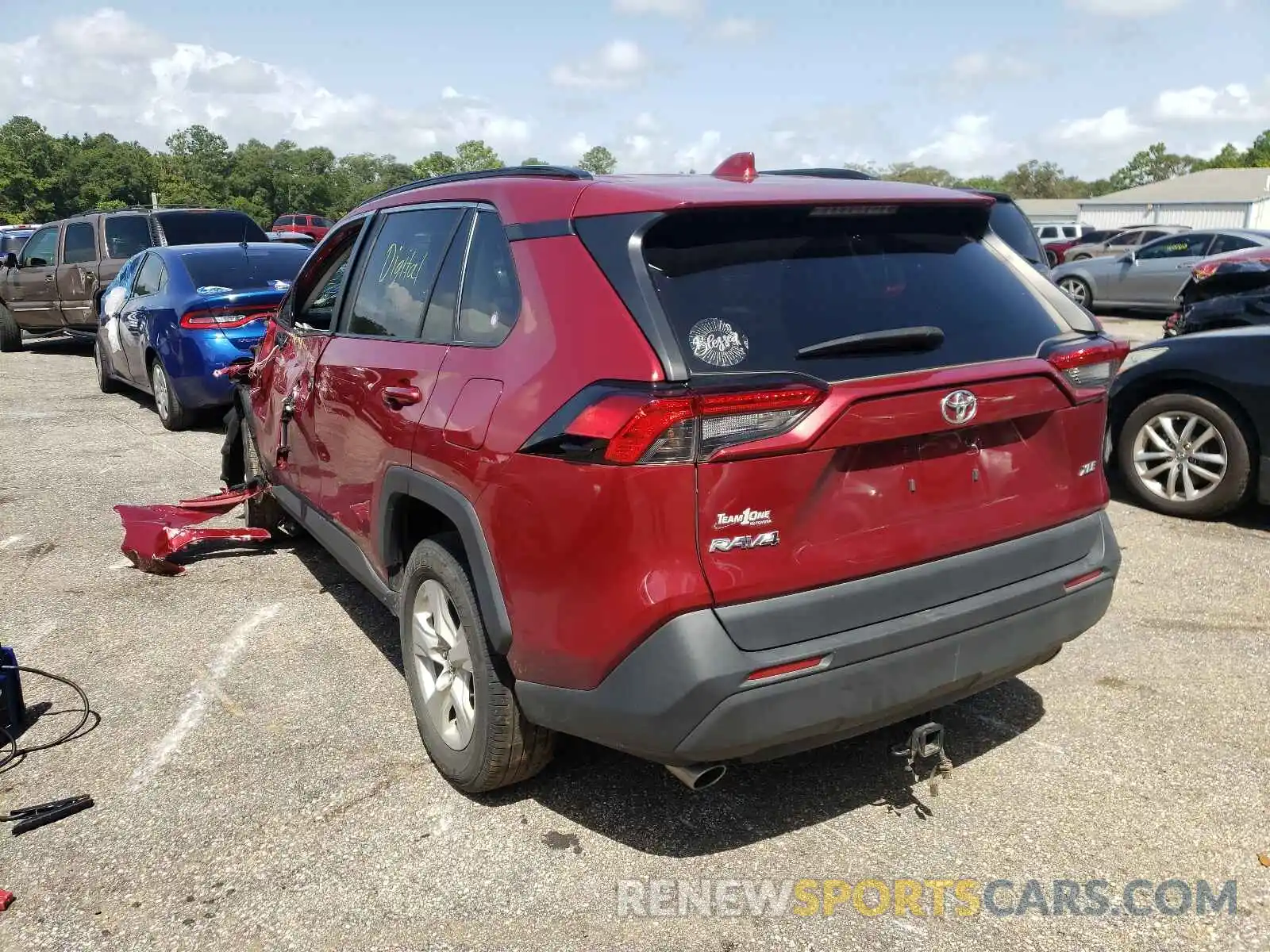 3 Photograph of a damaged car 2T3W1RFV0KC025575 TOYOTA RAV4 2019