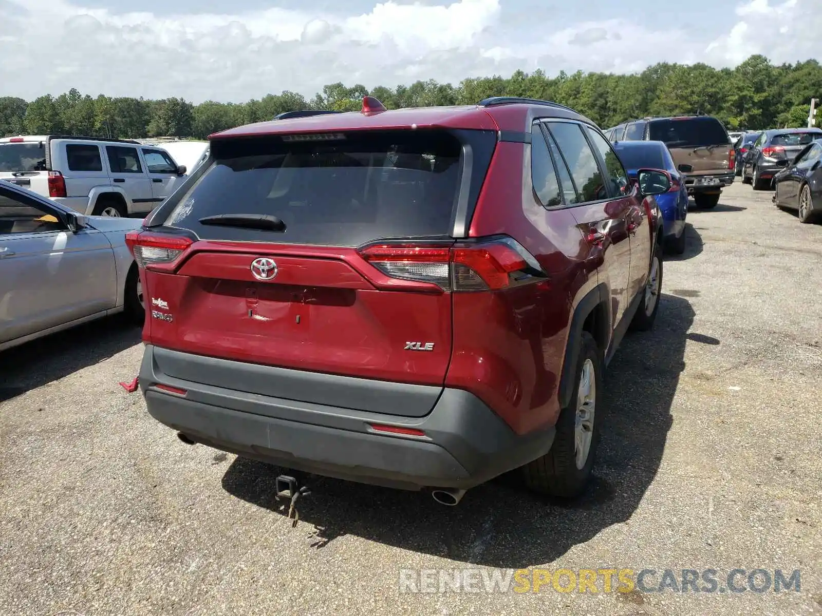 4 Photograph of a damaged car 2T3W1RFV0KC025575 TOYOTA RAV4 2019