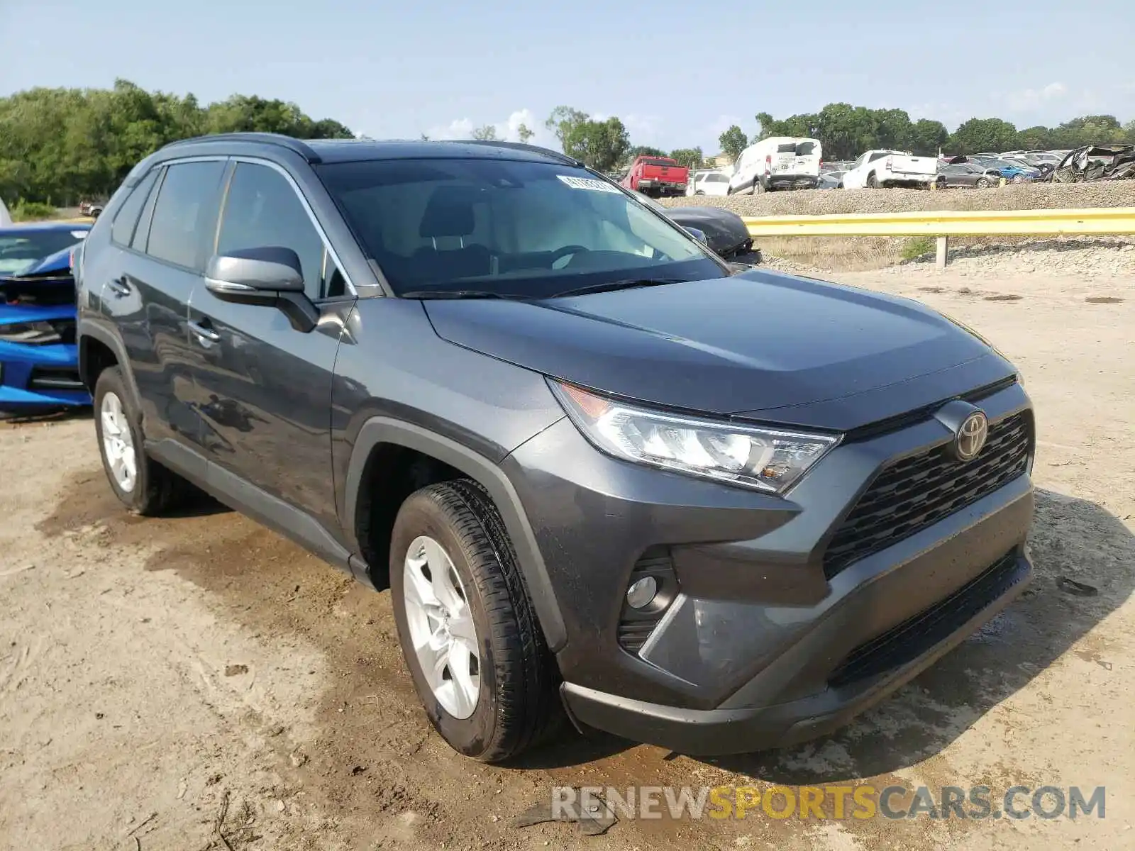 1 Photograph of a damaged car 2T3W1RFV0KC027231 TOYOTA RAV4 2019