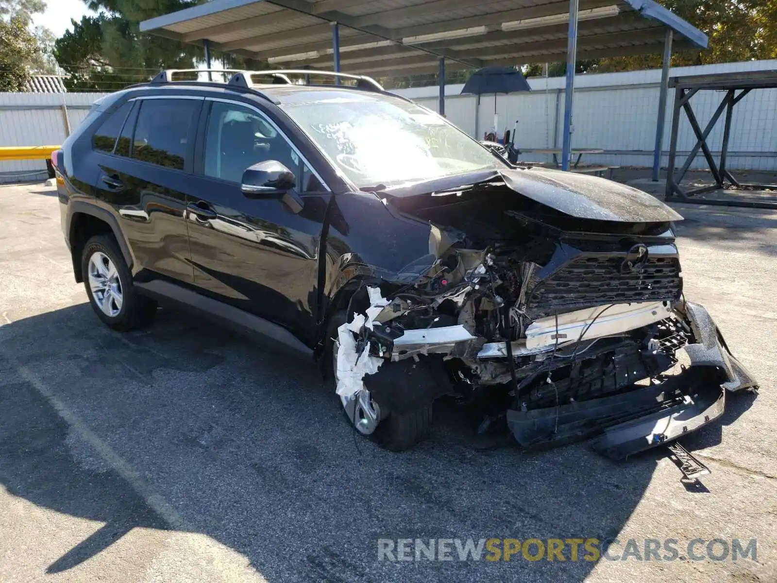 1 Photograph of a damaged car 2T3W1RFV0KW001579 TOYOTA RAV4 2019