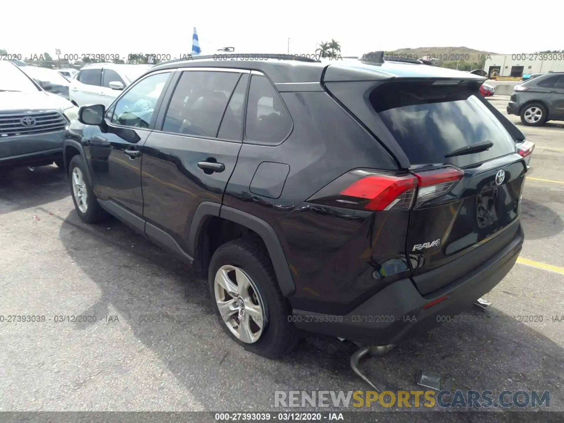 3 Фотография поврежденного автомобиля 2T3W1RFV0KW008838 TOYOTA RAV4 2019