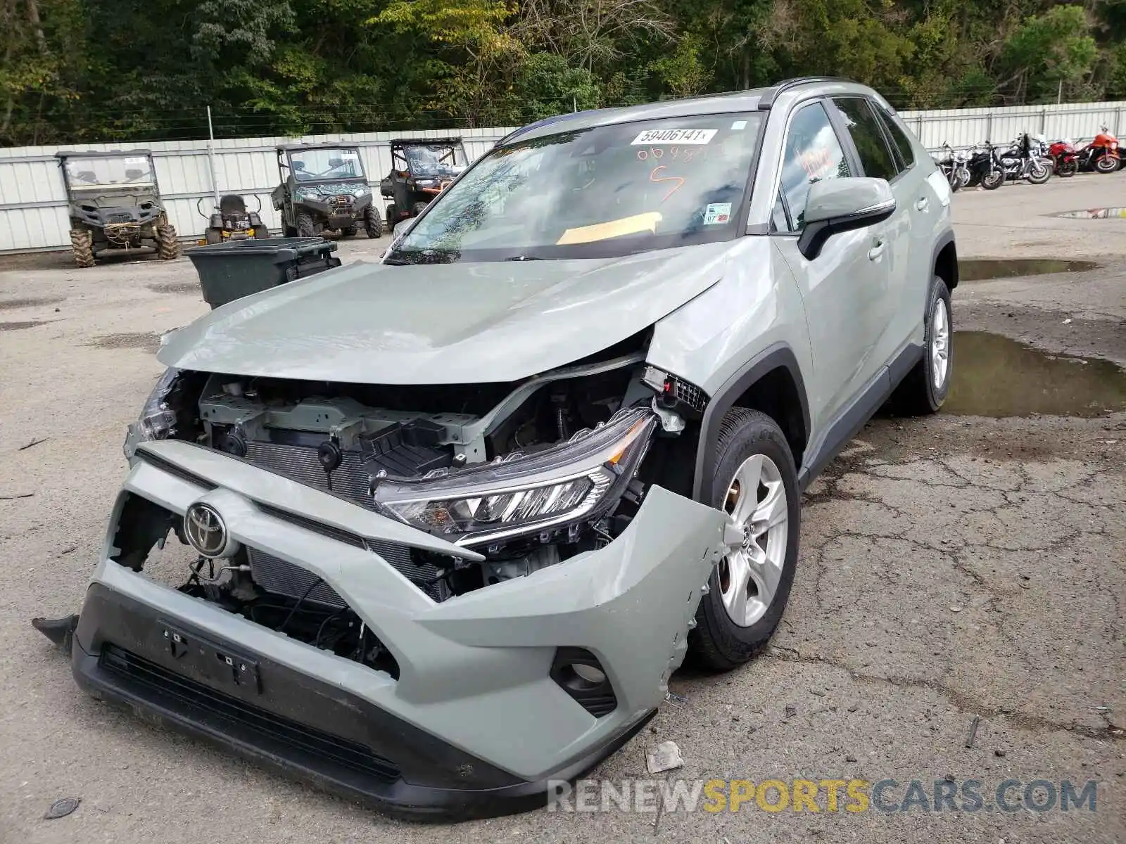 2 Photograph of a damaged car 2T3W1RFV0KW009892 TOYOTA RAV4 2019