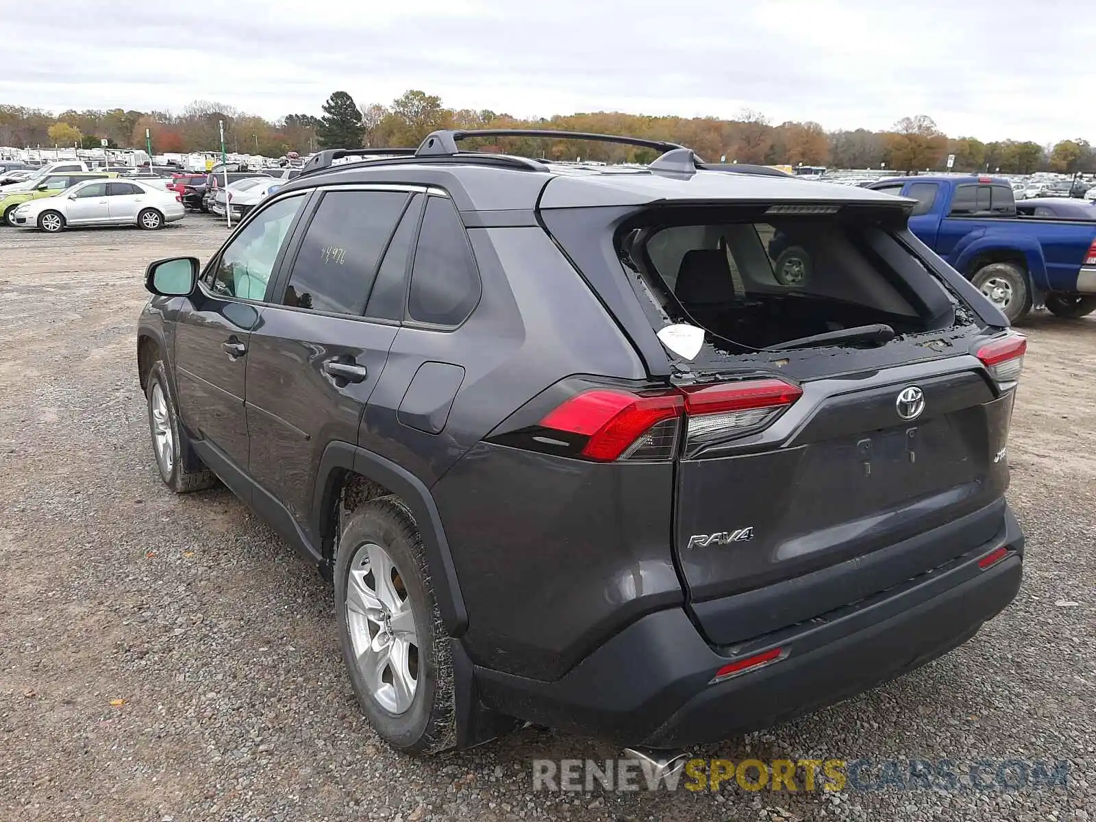 3 Photograph of a damaged car 2T3W1RFV0KW010542 TOYOTA RAV4 2019