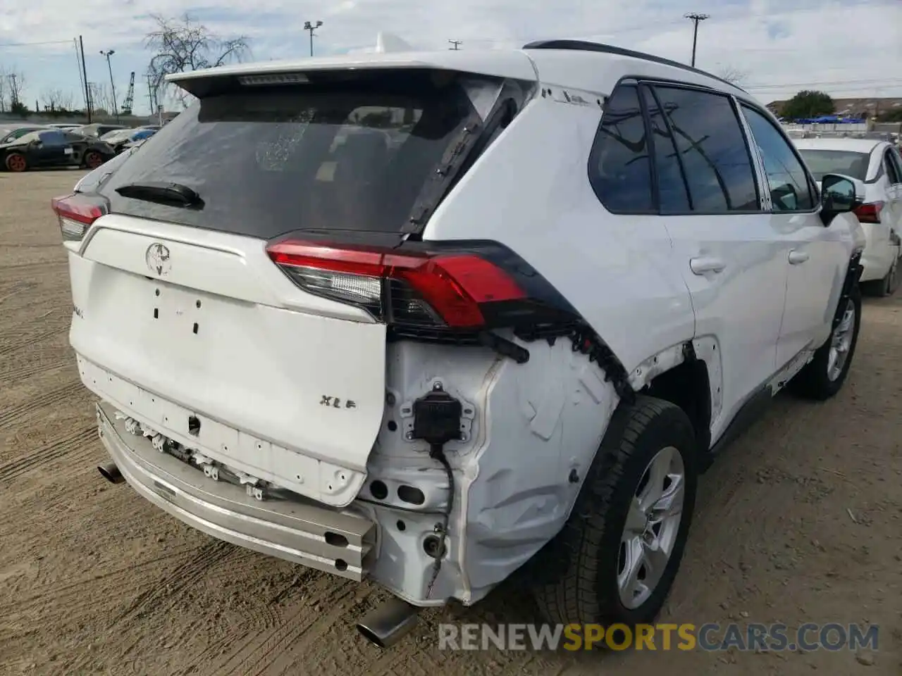 4 Фотография поврежденного автомобиля 2T3W1RFV0KW011335 TOYOTA RAV4 2019