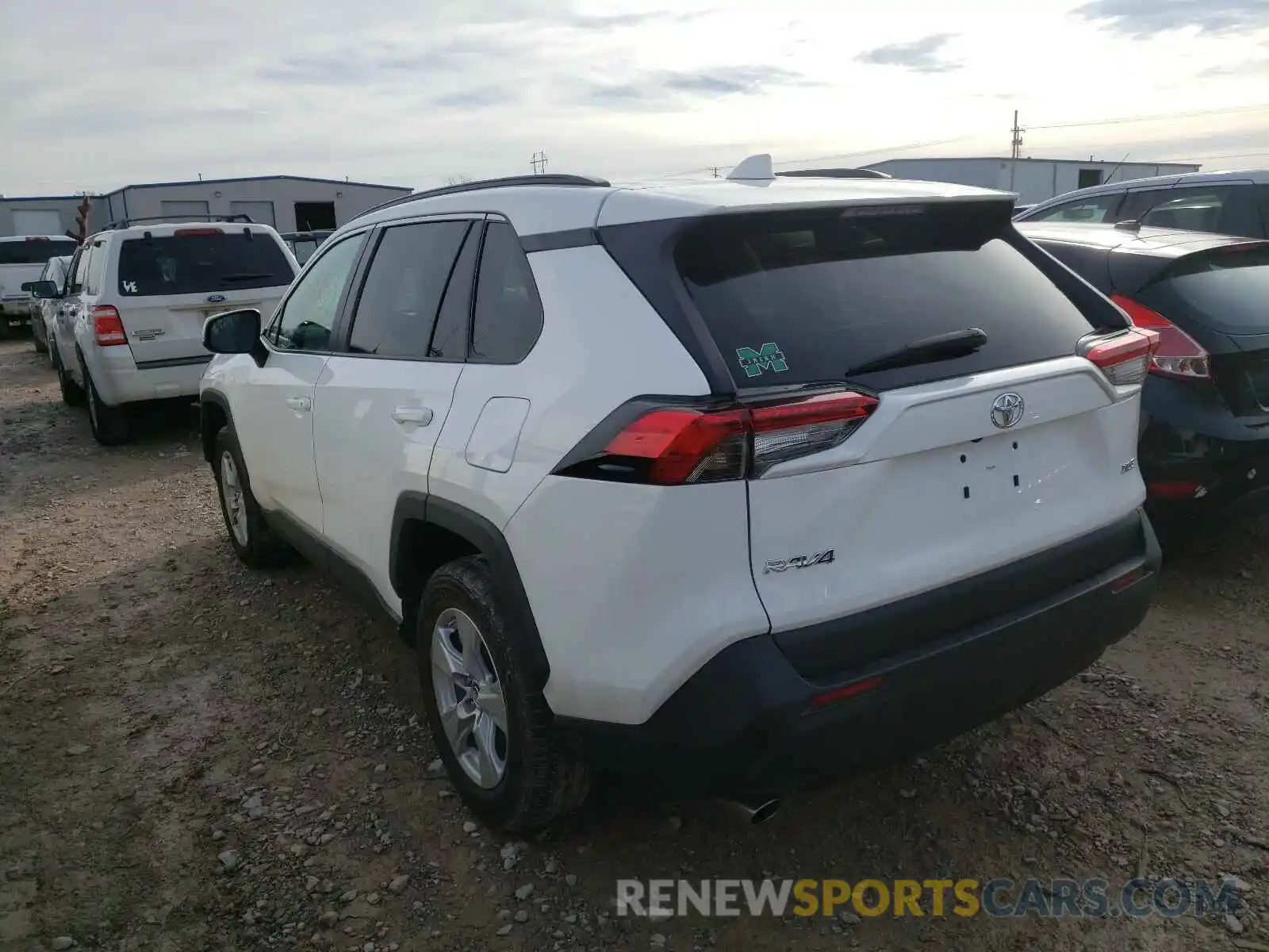 3 Photograph of a damaged car 2T3W1RFV0KW011884 TOYOTA RAV4 2019