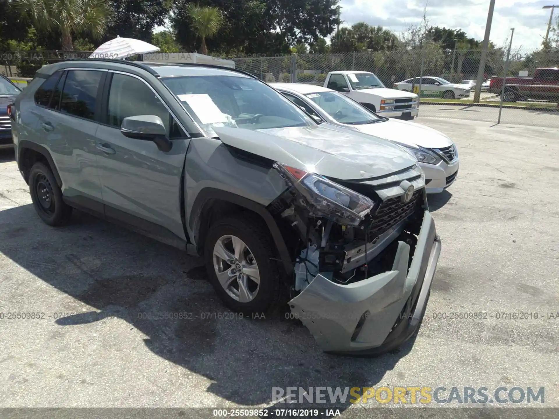 1 Photograph of a damaged car 2T3W1RFV0KW012369 TOYOTA RAV4 2019