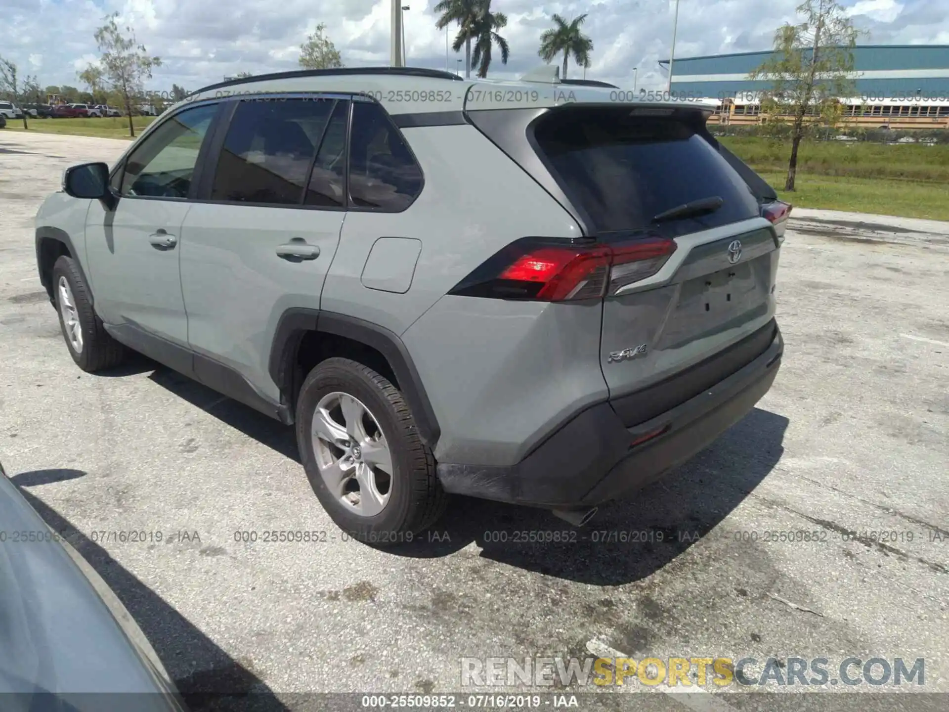 3 Photograph of a damaged car 2T3W1RFV0KW012369 TOYOTA RAV4 2019