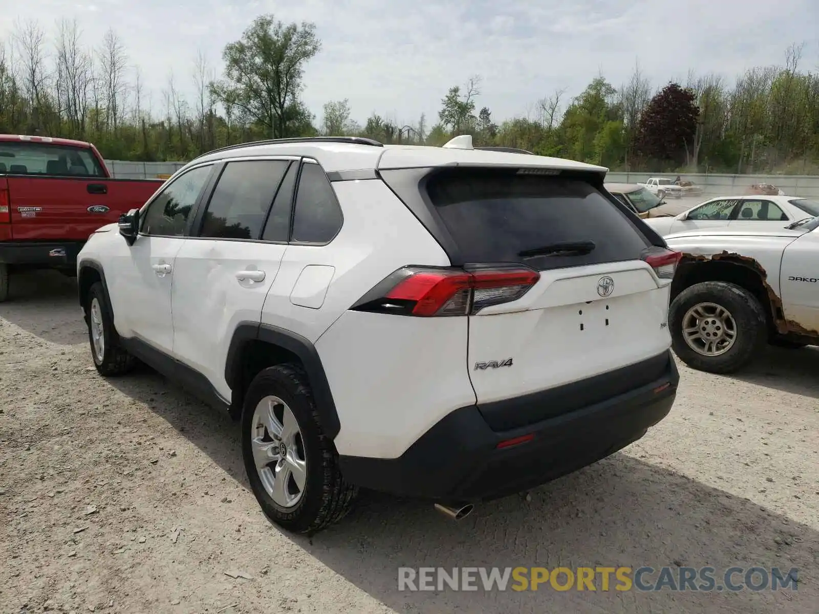 3 Photograph of a damaged car 2T3W1RFV0KW014137 TOYOTA RAV4 2019