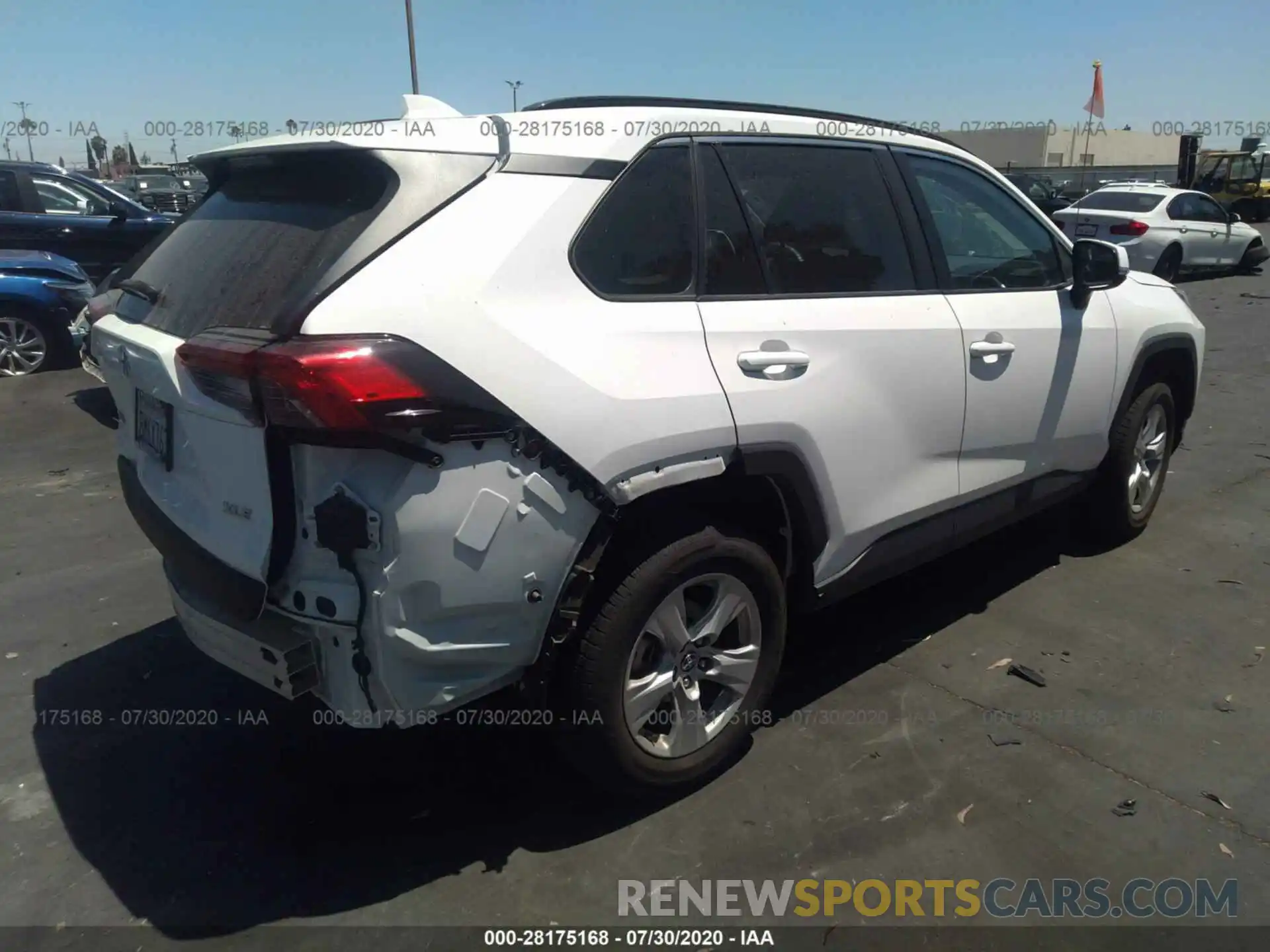 6 Photograph of a damaged car 2T3W1RFV0KW017538 TOYOTA RAV4 2019