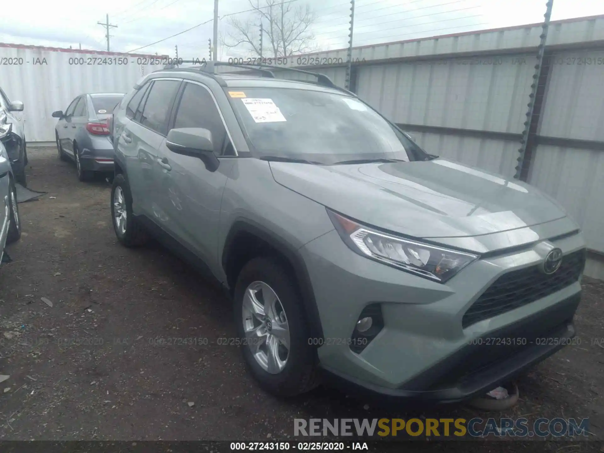 1 Photograph of a damaged car 2T3W1RFV0KW018432 TOYOTA RAV4 2019