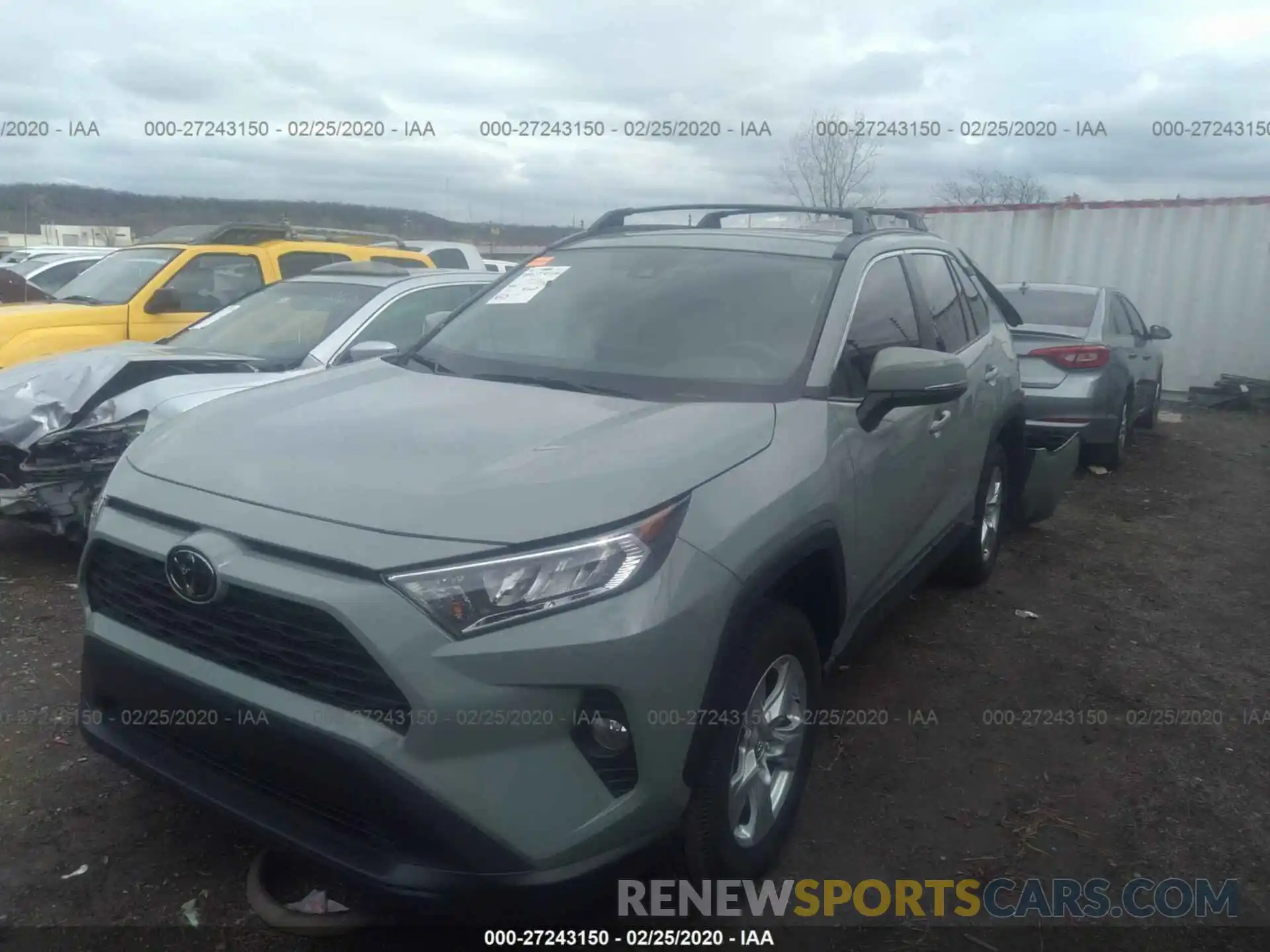 2 Photograph of a damaged car 2T3W1RFV0KW018432 TOYOTA RAV4 2019