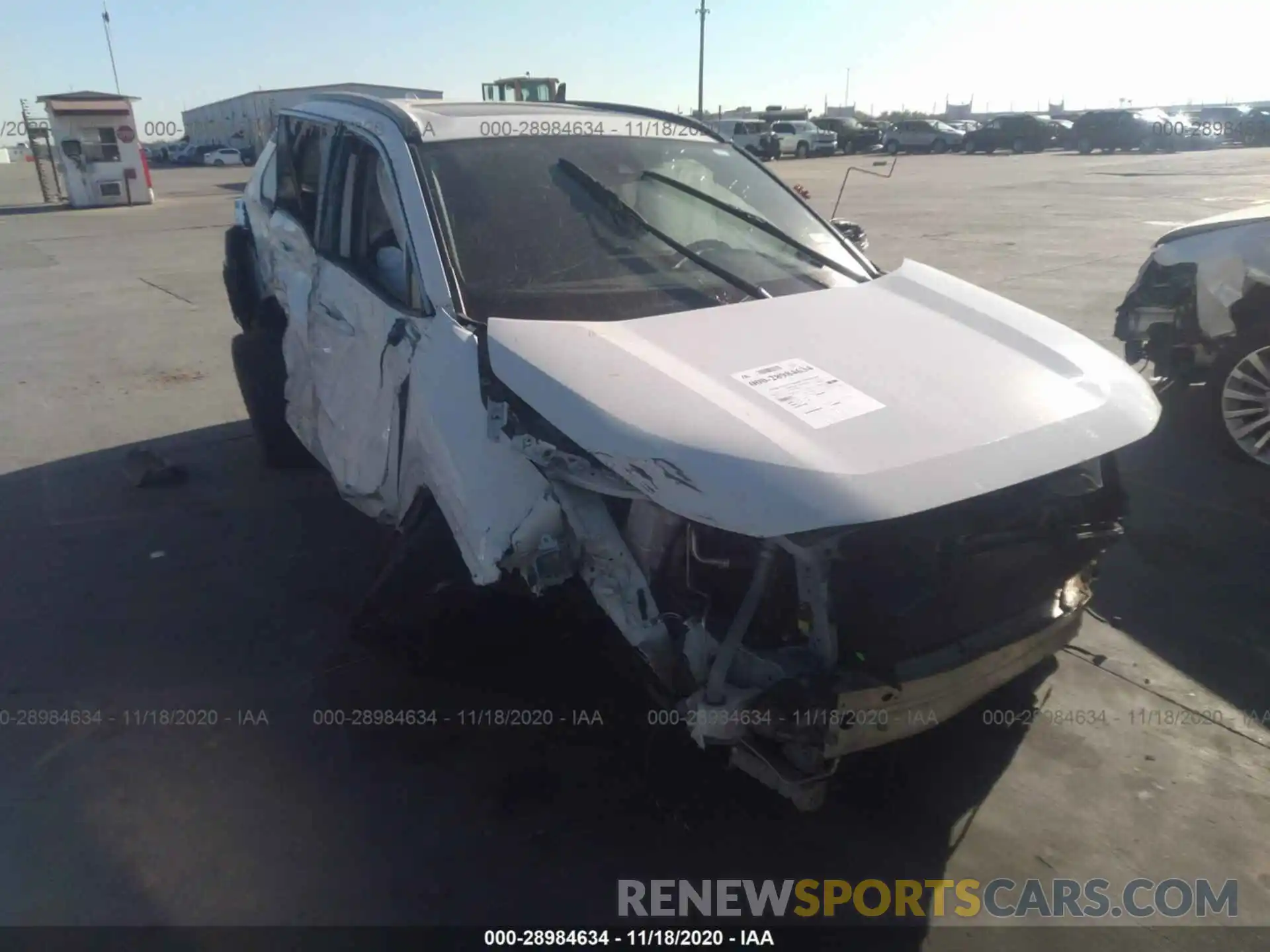 1 Photograph of a damaged car 2T3W1RFV0KW019631 TOYOTA RAV4 2019