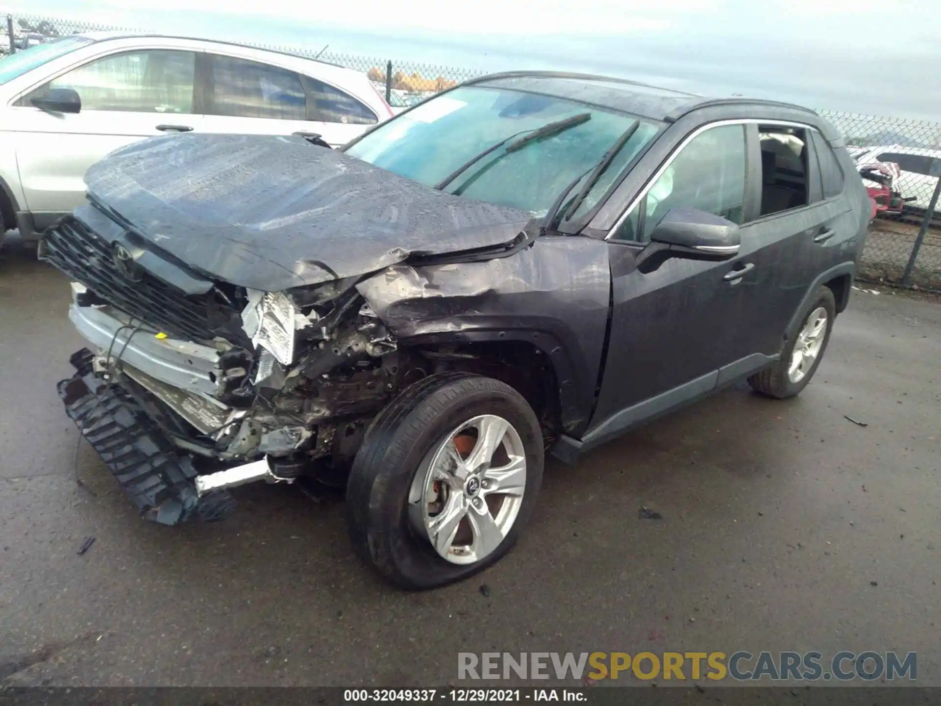 2 Photograph of a damaged car 2T3W1RFV0KW022514 TOYOTA RAV4 2019