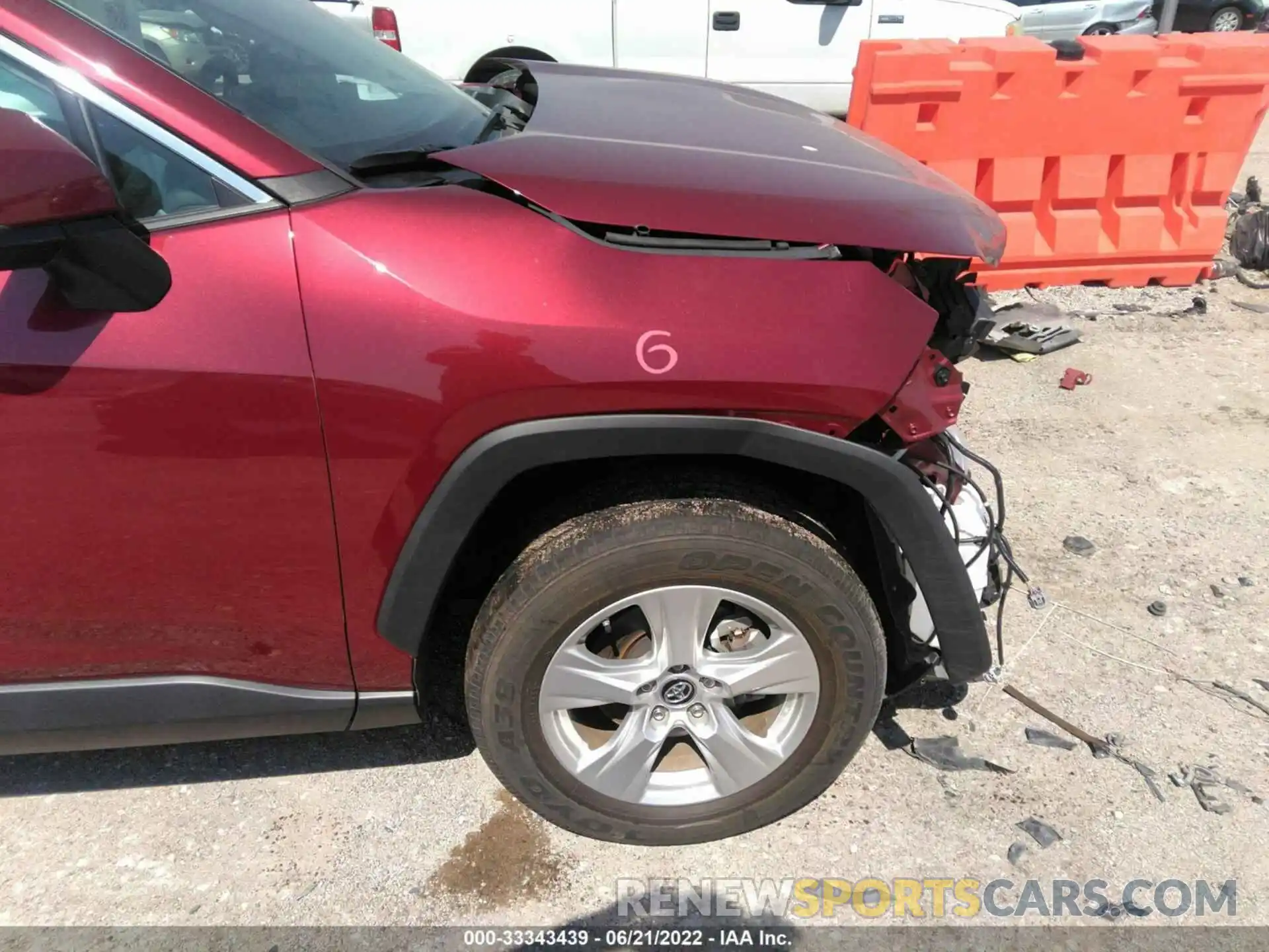 14 Photograph of a damaged car 2T3W1RFV0KW029544 TOYOTA RAV4 2019