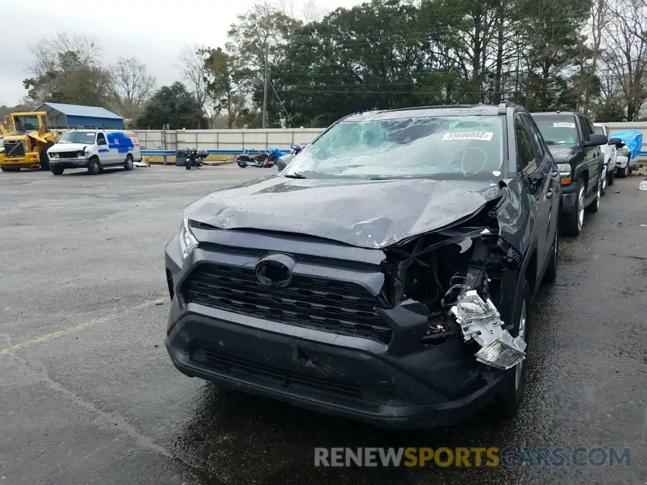 9 Photograph of a damaged car 2T3W1RFV0KW031147 TOYOTA RAV4 2019