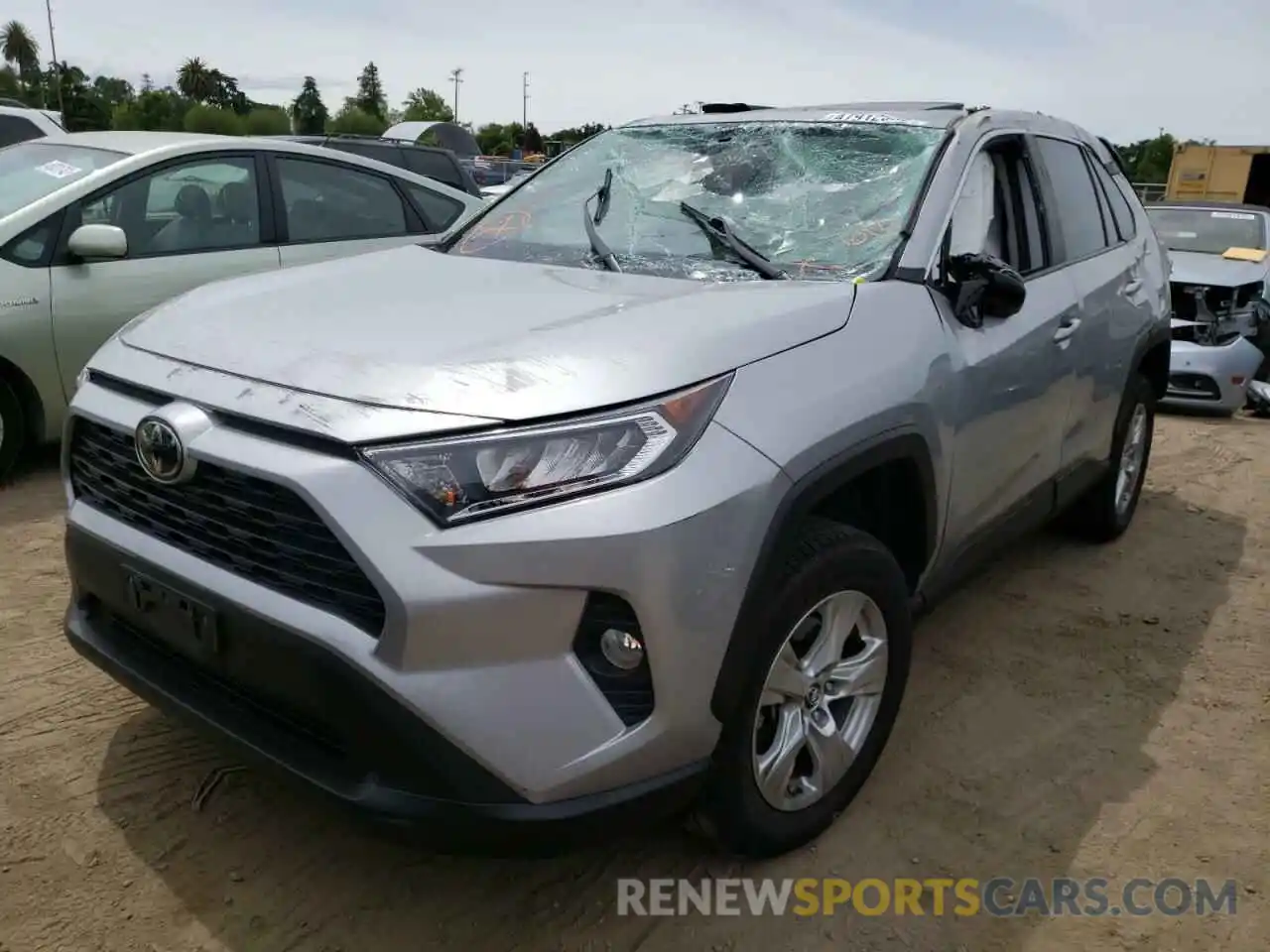 2 Photograph of a damaged car 2T3W1RFV0KW033741 TOYOTA RAV4 2019