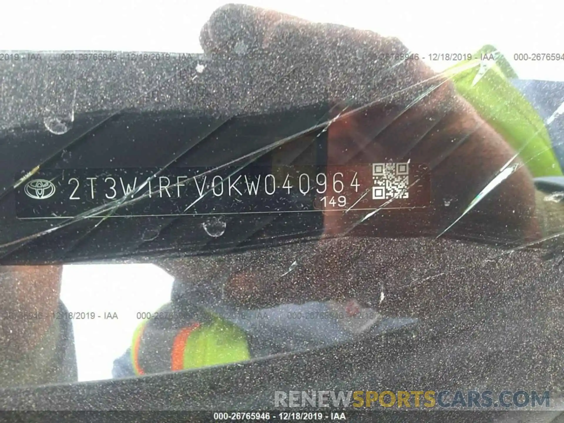 9 Photograph of a damaged car 2T3W1RFV0KW040964 TOYOTA RAV4 2019