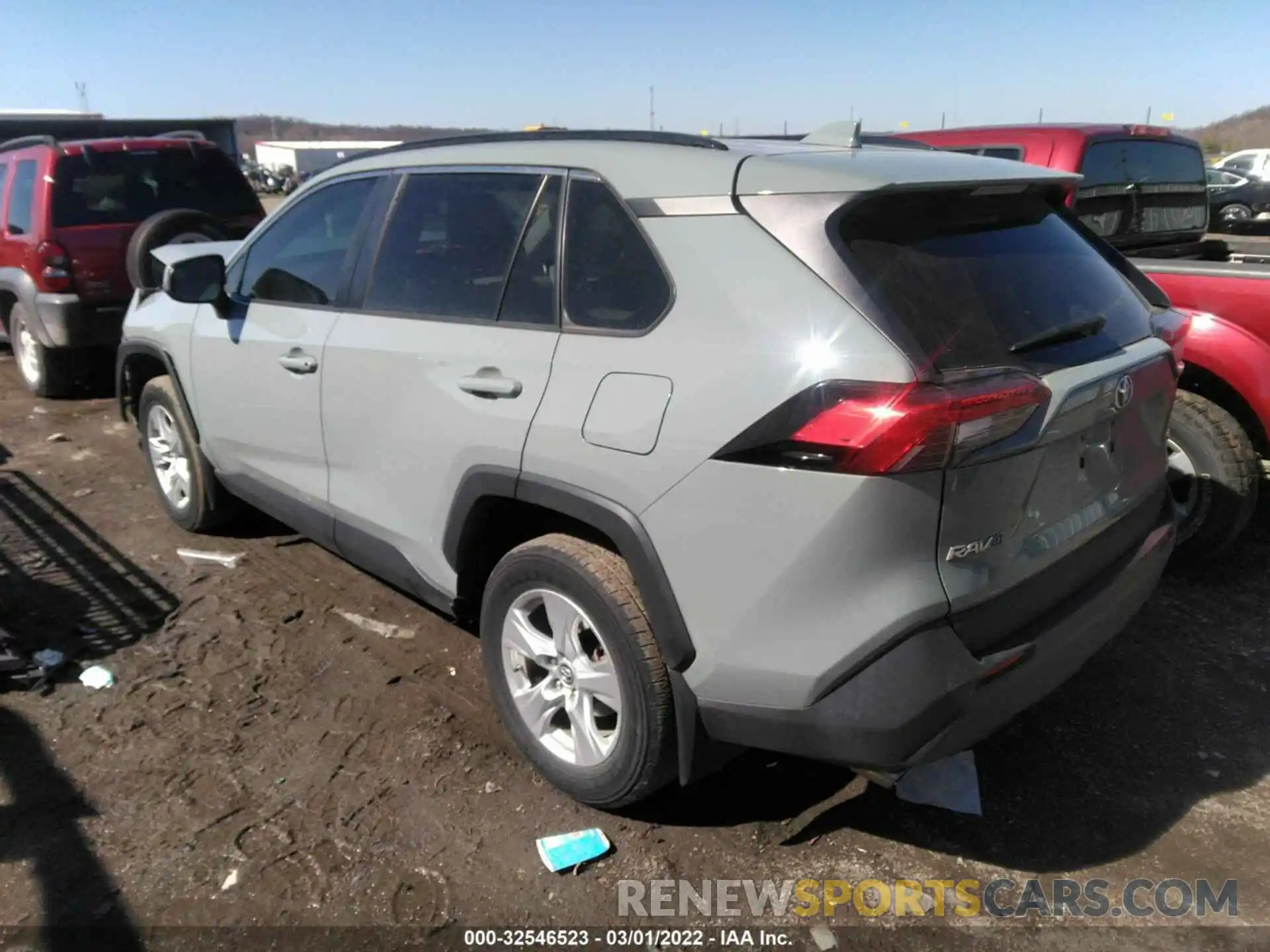 3 Photograph of a damaged car 2T3W1RFV0KW046232 TOYOTA RAV4 2019