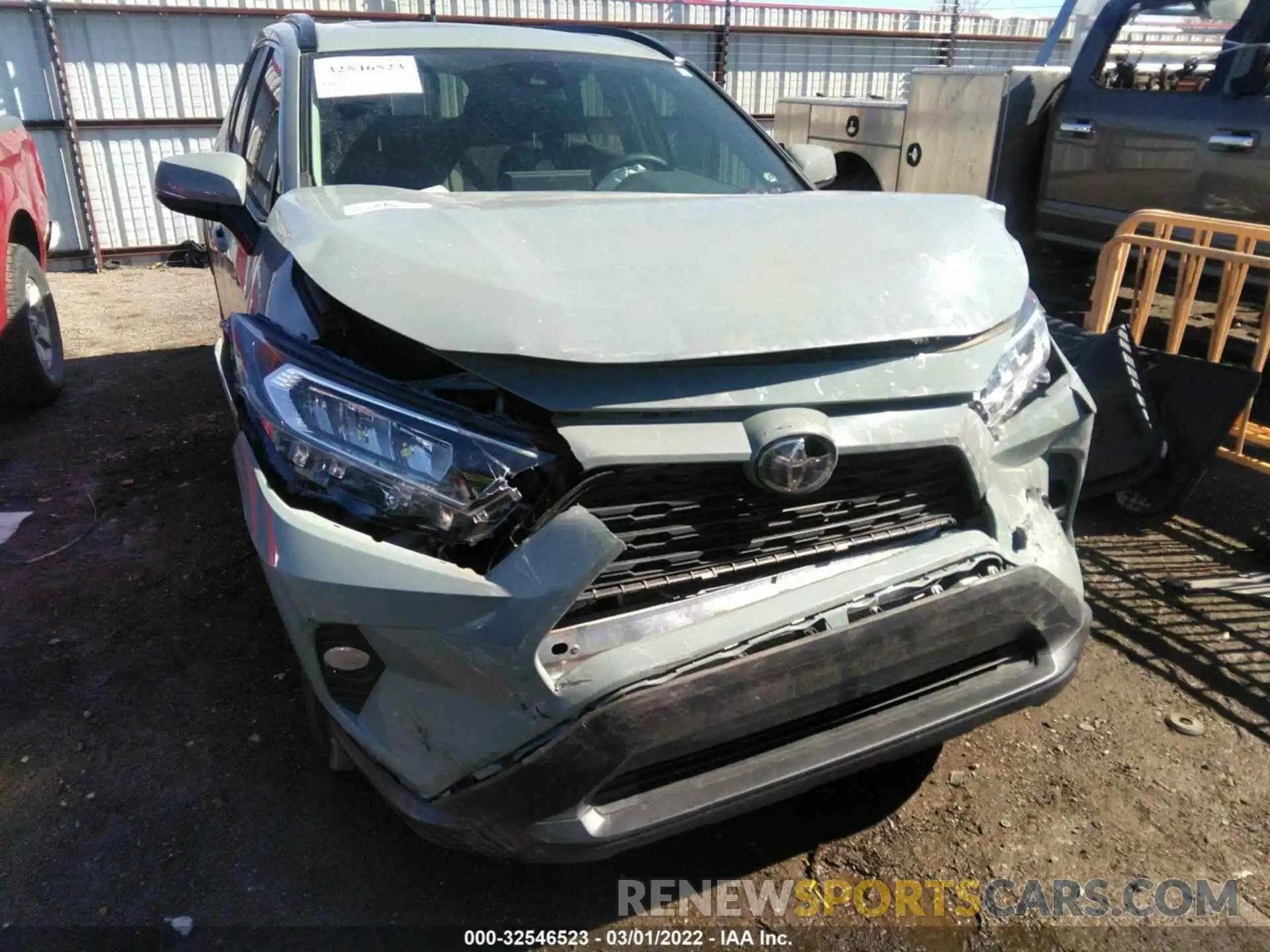 6 Фотография поврежденного автомобиля 2T3W1RFV0KW046232 TOYOTA RAV4 2019